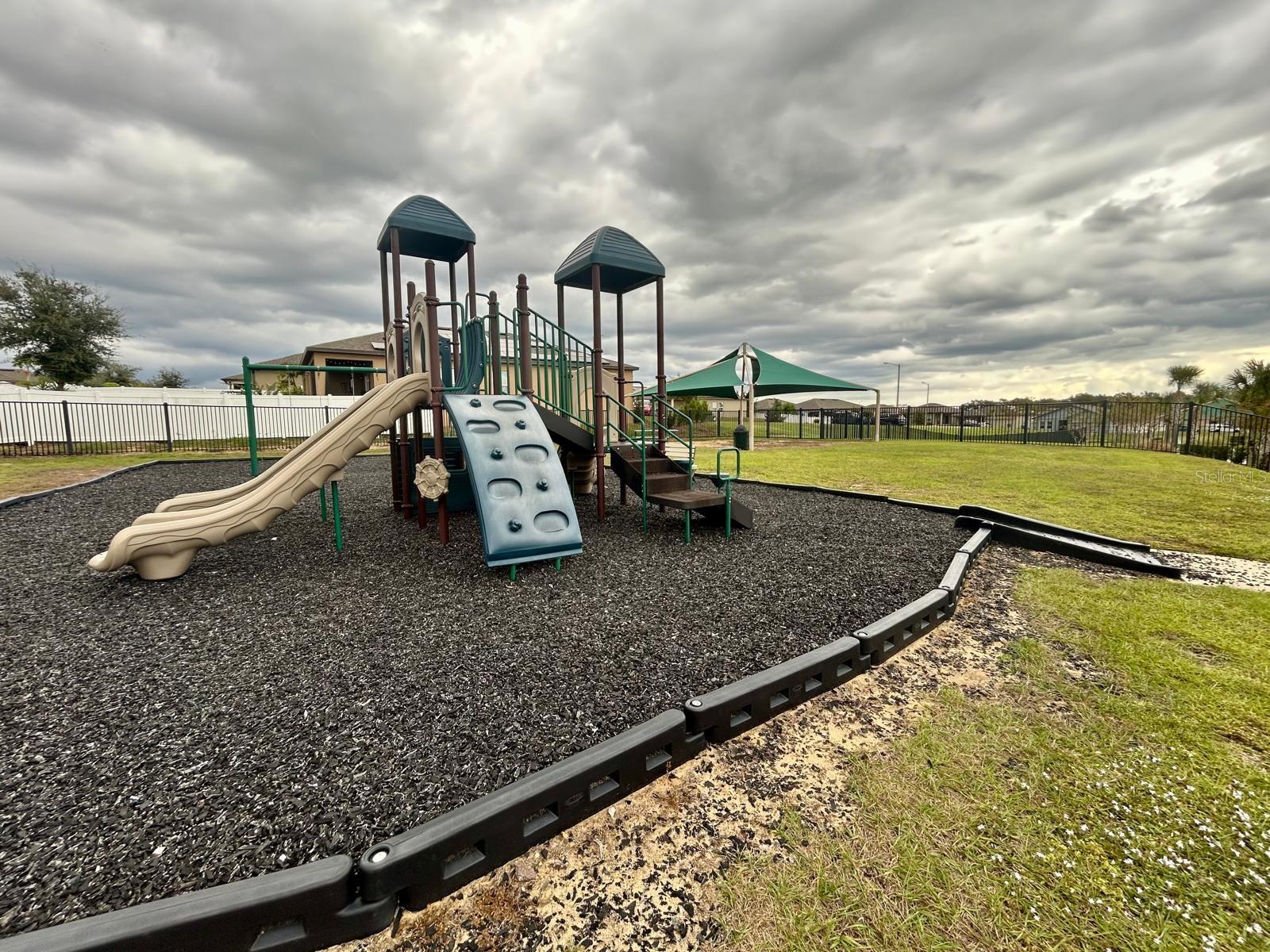 Image 4 of 11 For 805 Orchid Grove Boulevard