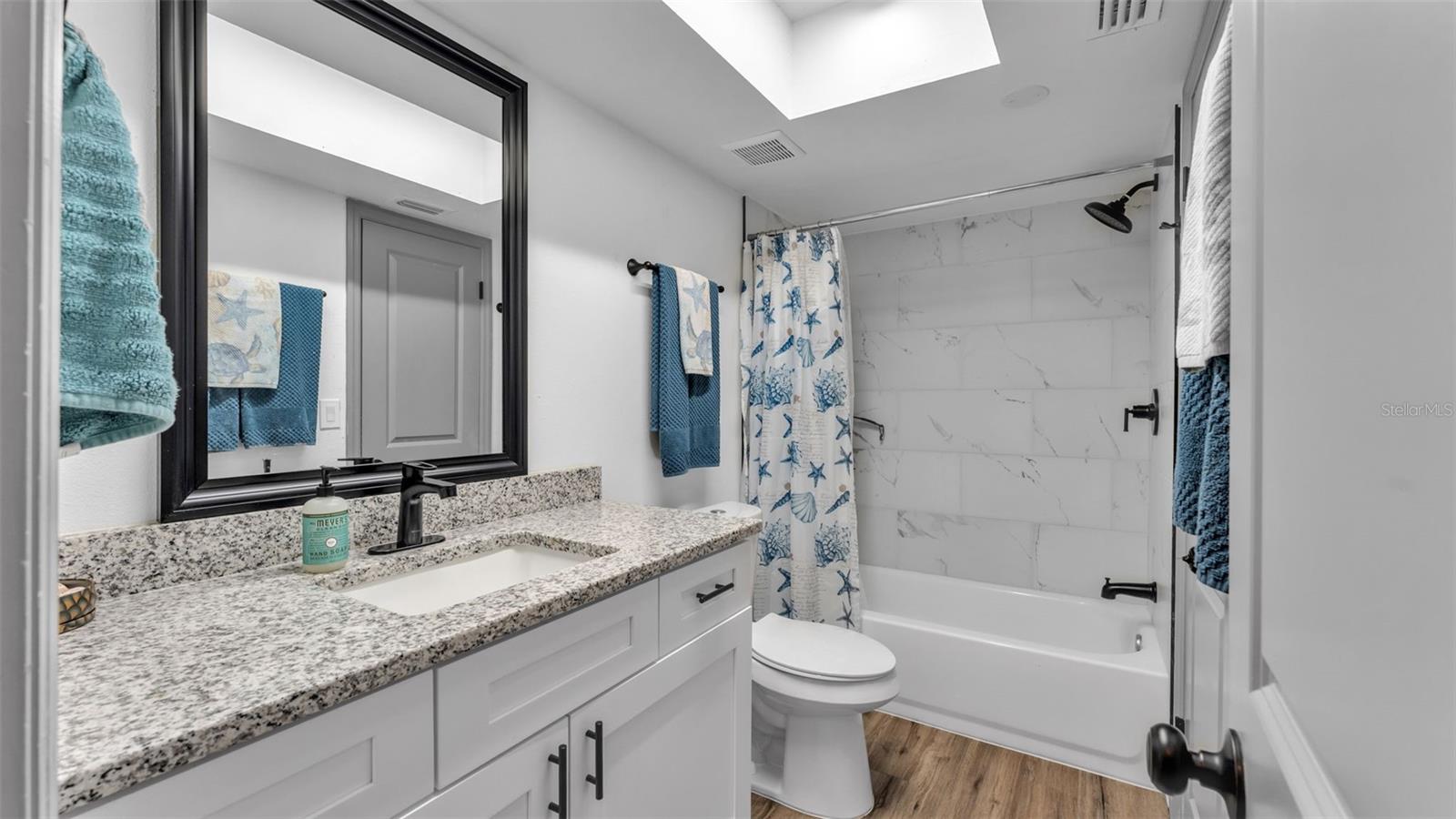 Listing photo id 11 for 1005 Swilley Road