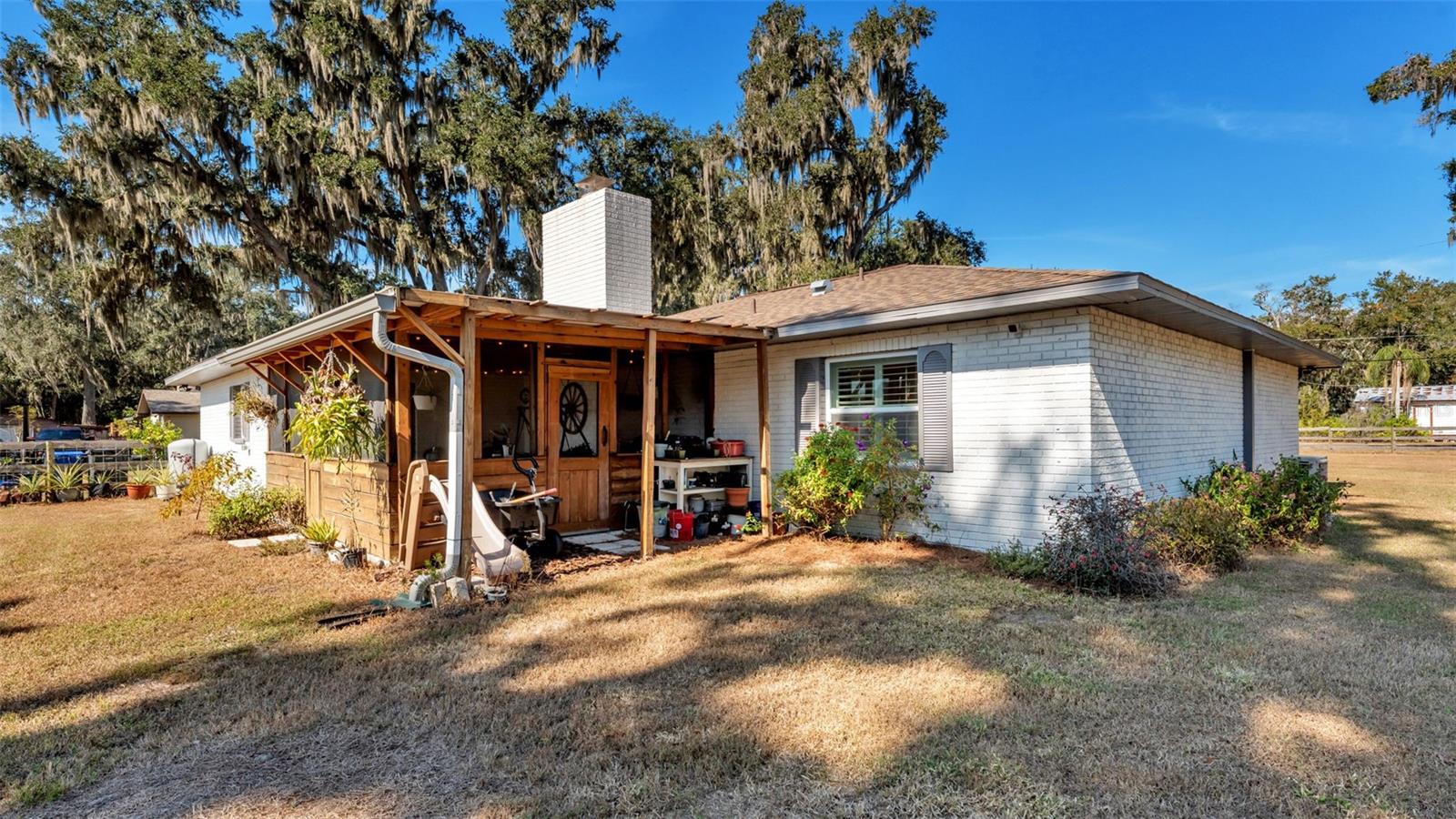 Listing photo id 19 for 1005 Swilley Road