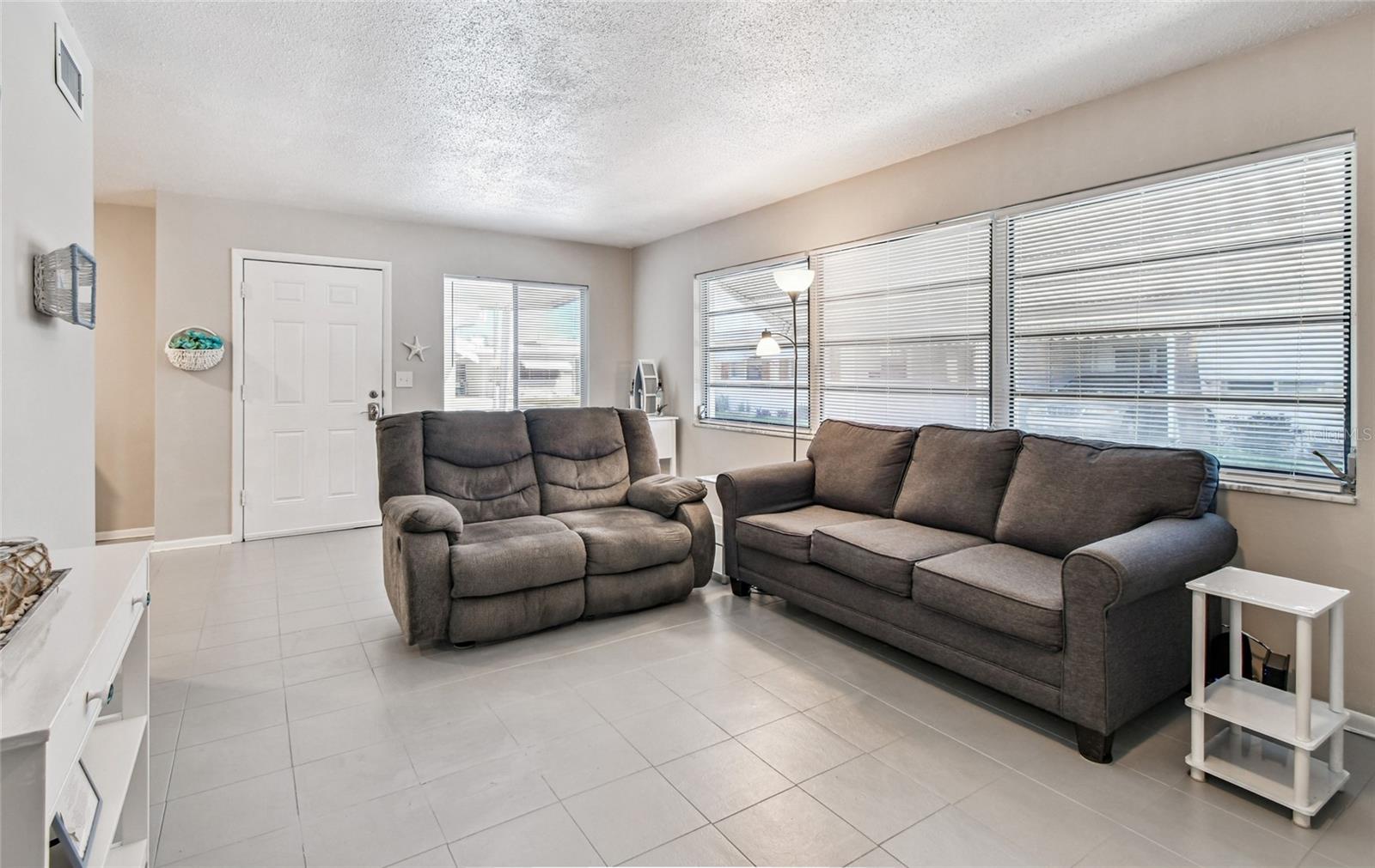 Image 11 of 49 For 250 Rosery Road Nw 300