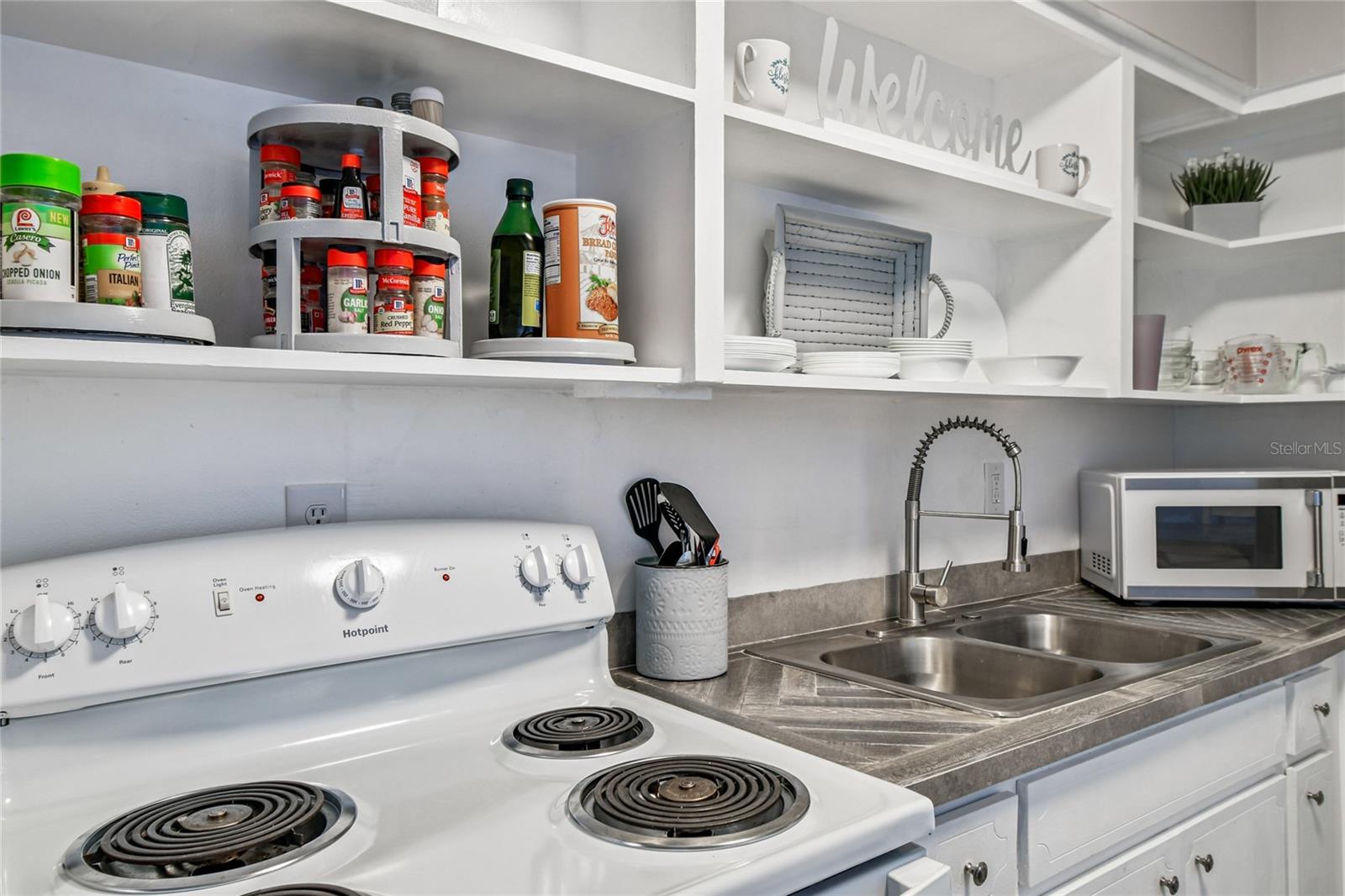 Image 16 of 49 For 250 Rosery Road Nw 300