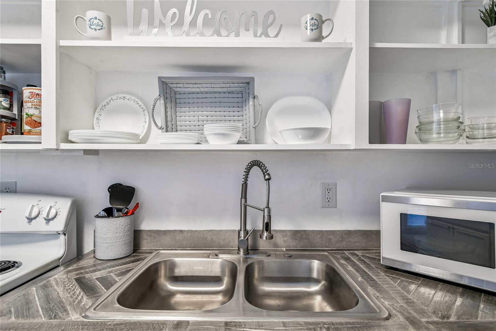 Image 17 of 49 For 250 Rosery Road Nw 300