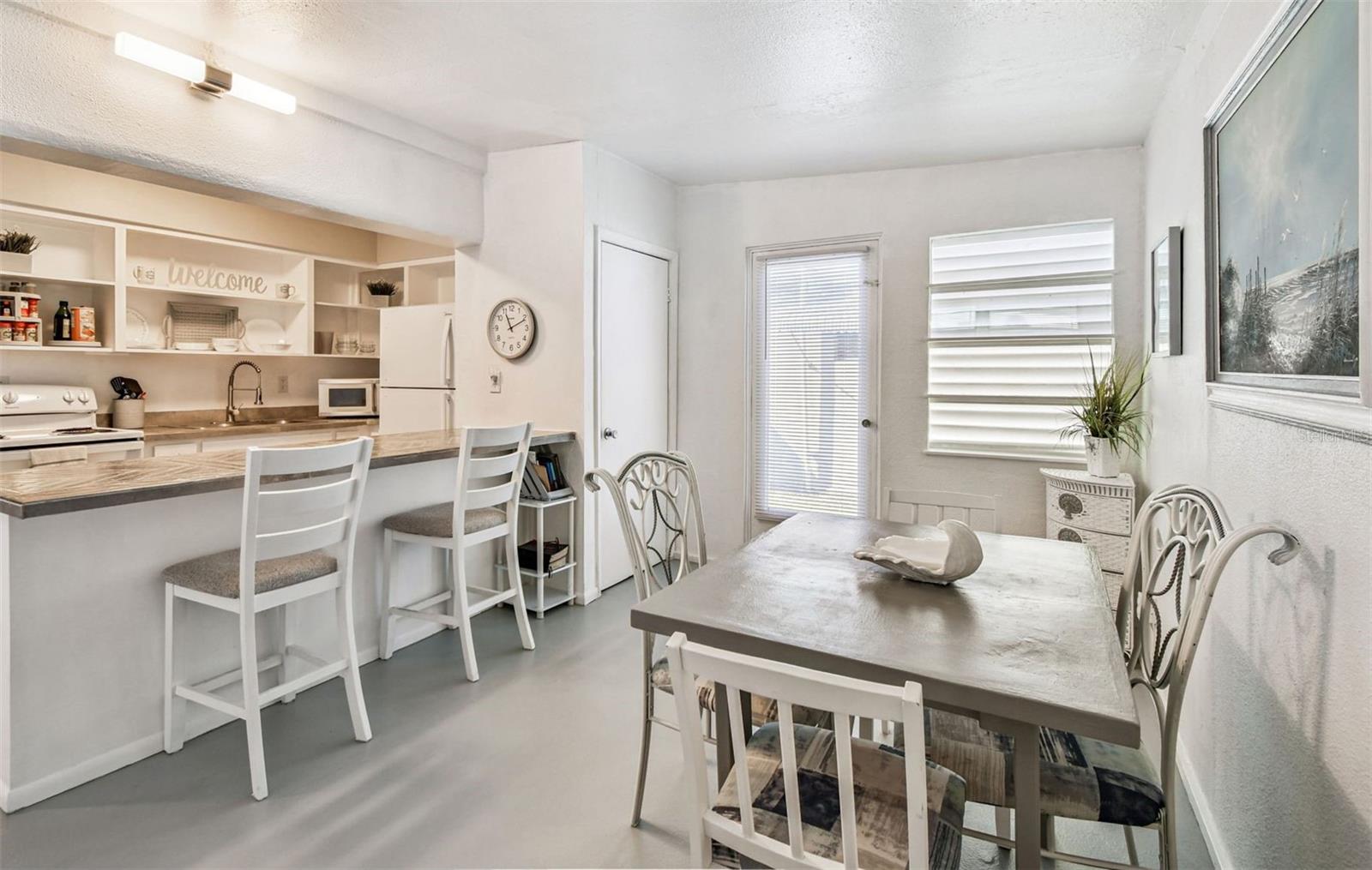 Image 18 of 49 For 250 Rosery Road Nw 300