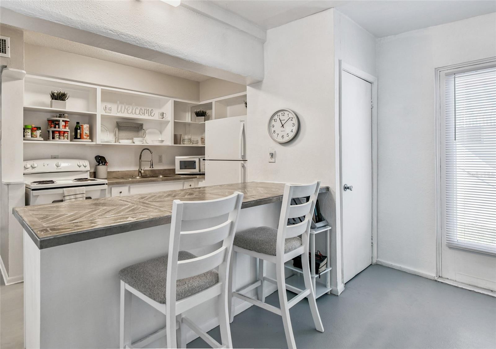 Image 20 of 49 For 250 Rosery Road Nw 300