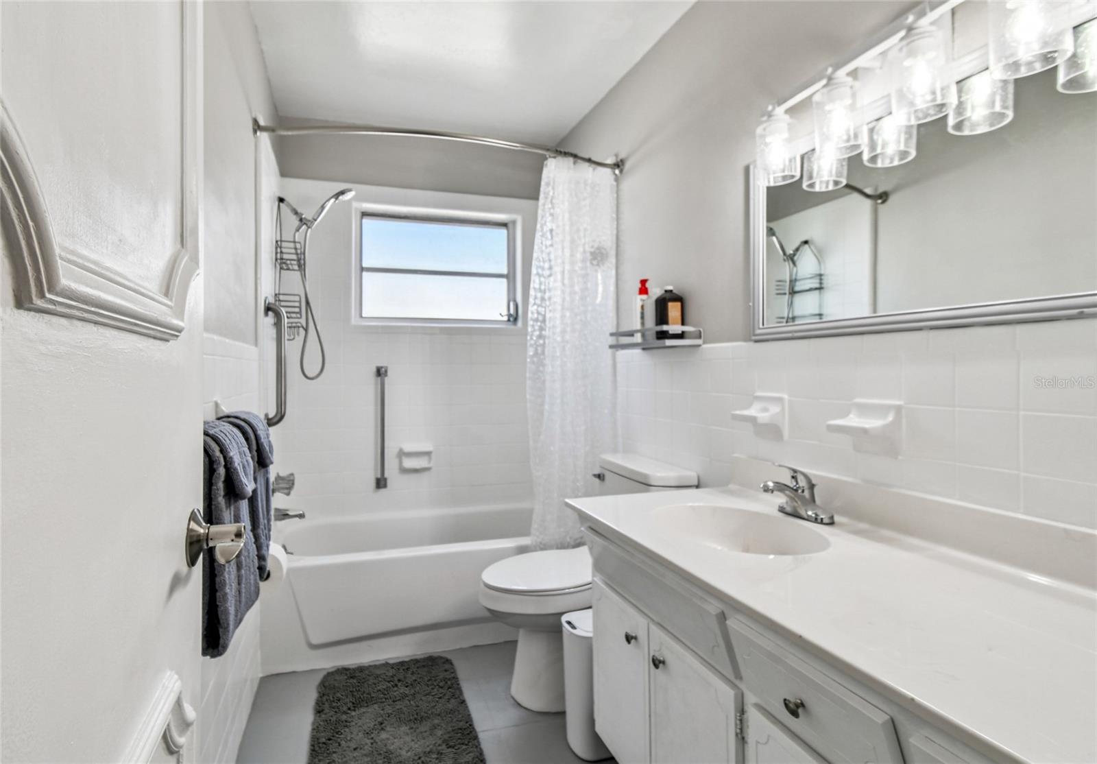 Image 25 of 49 For 250 Rosery Road Nw 300