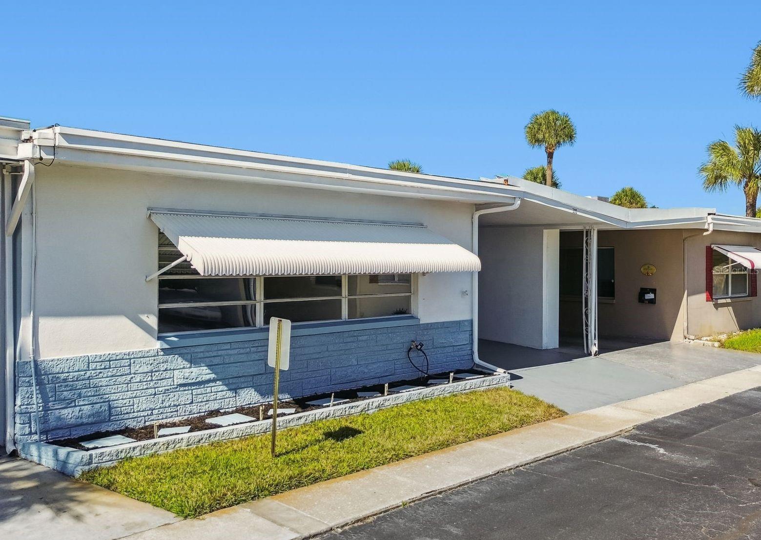 Image 3 of 49 For 250 Rosery Road Nw 300