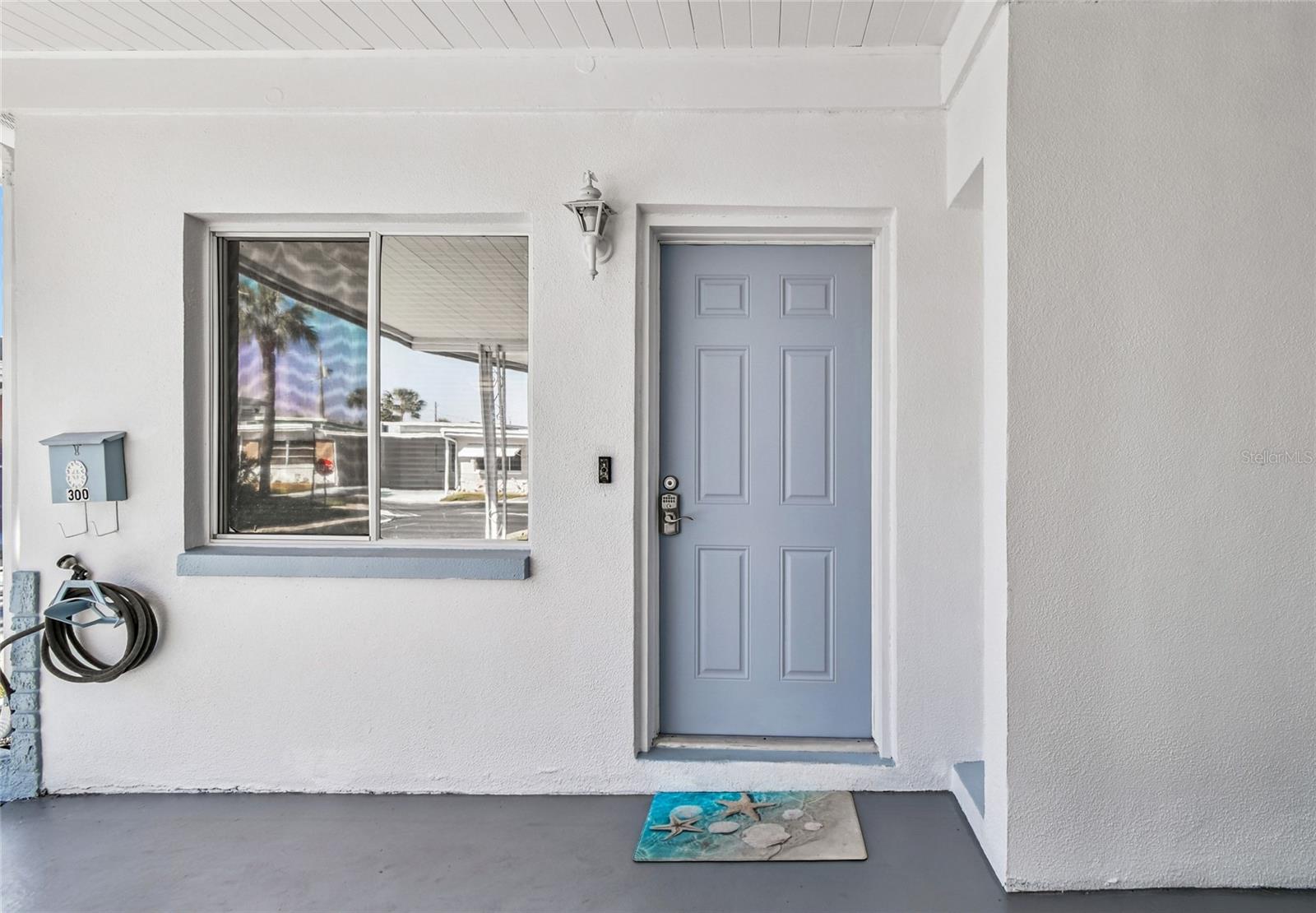 Image 6 of 49 For 250 Rosery Road Nw 300