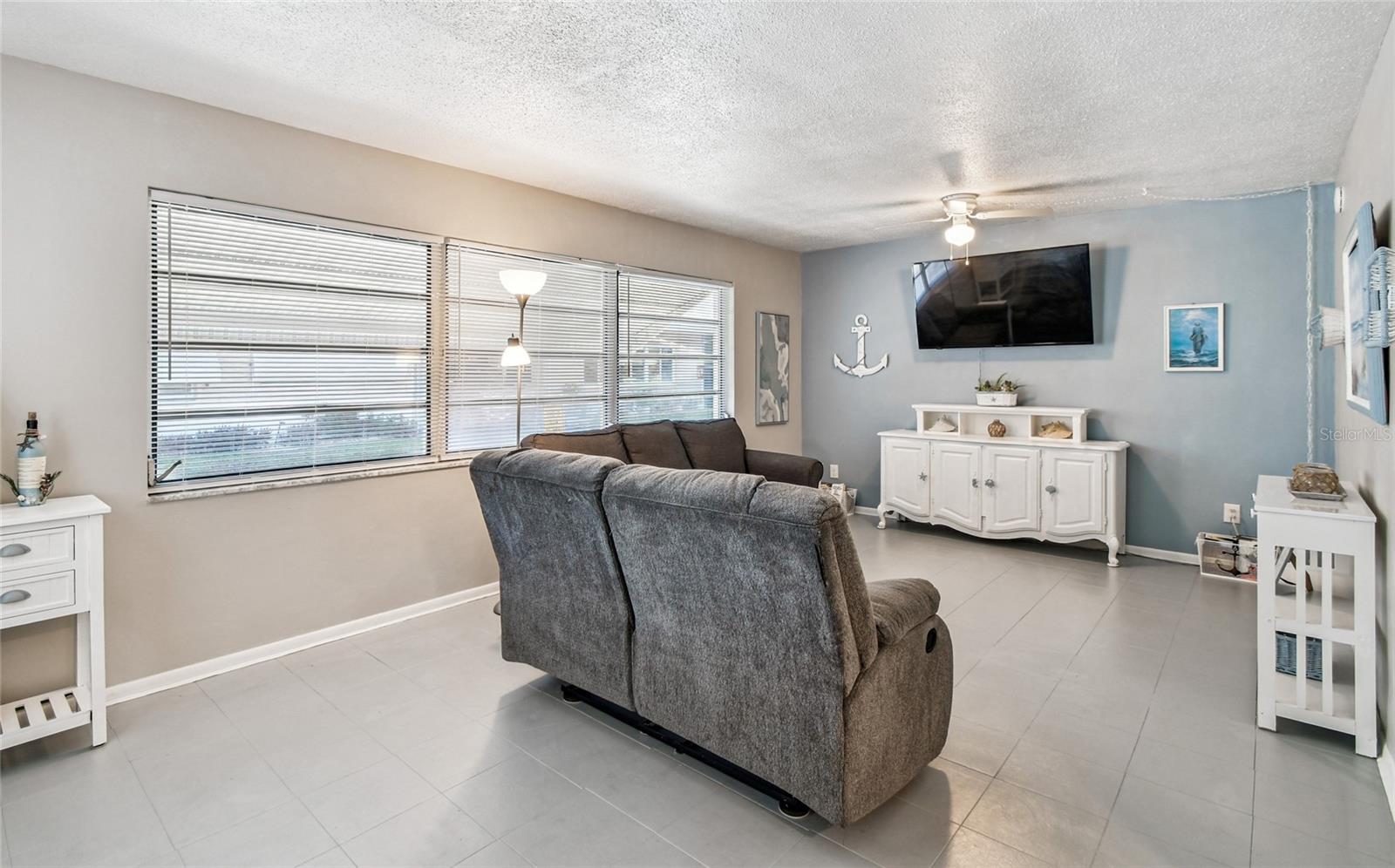 Image 8 of 49 For 250 Rosery Road Nw 300