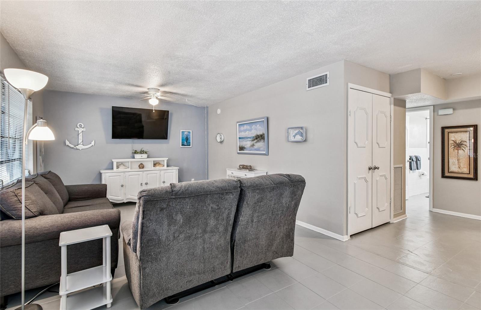 Image 9 of 49 For 250 Rosery Road Nw 300