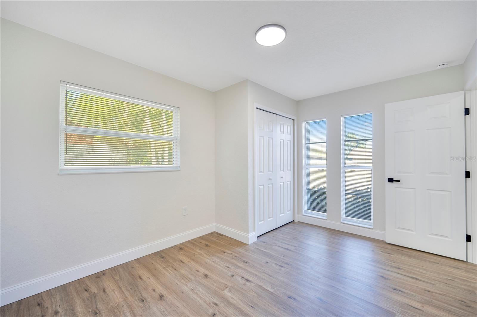 Image 23 of 31 For 5117 Bird Lane