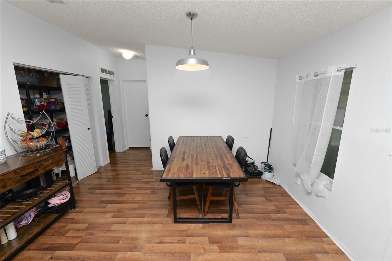 Image 12 of 30 For 431 Oak Ridge Road W