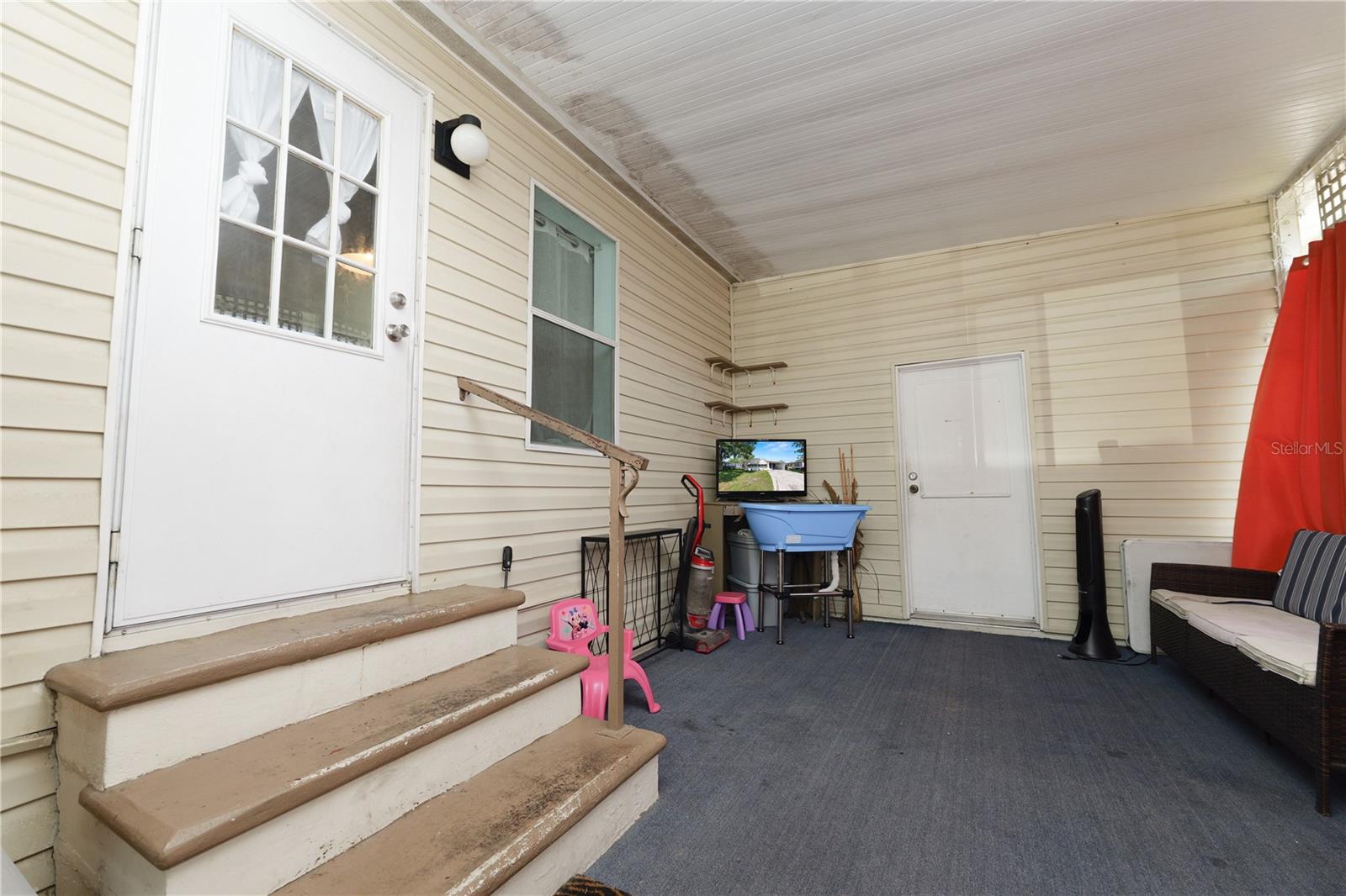 Image 24 of 30 For 431 Oak Ridge Road W