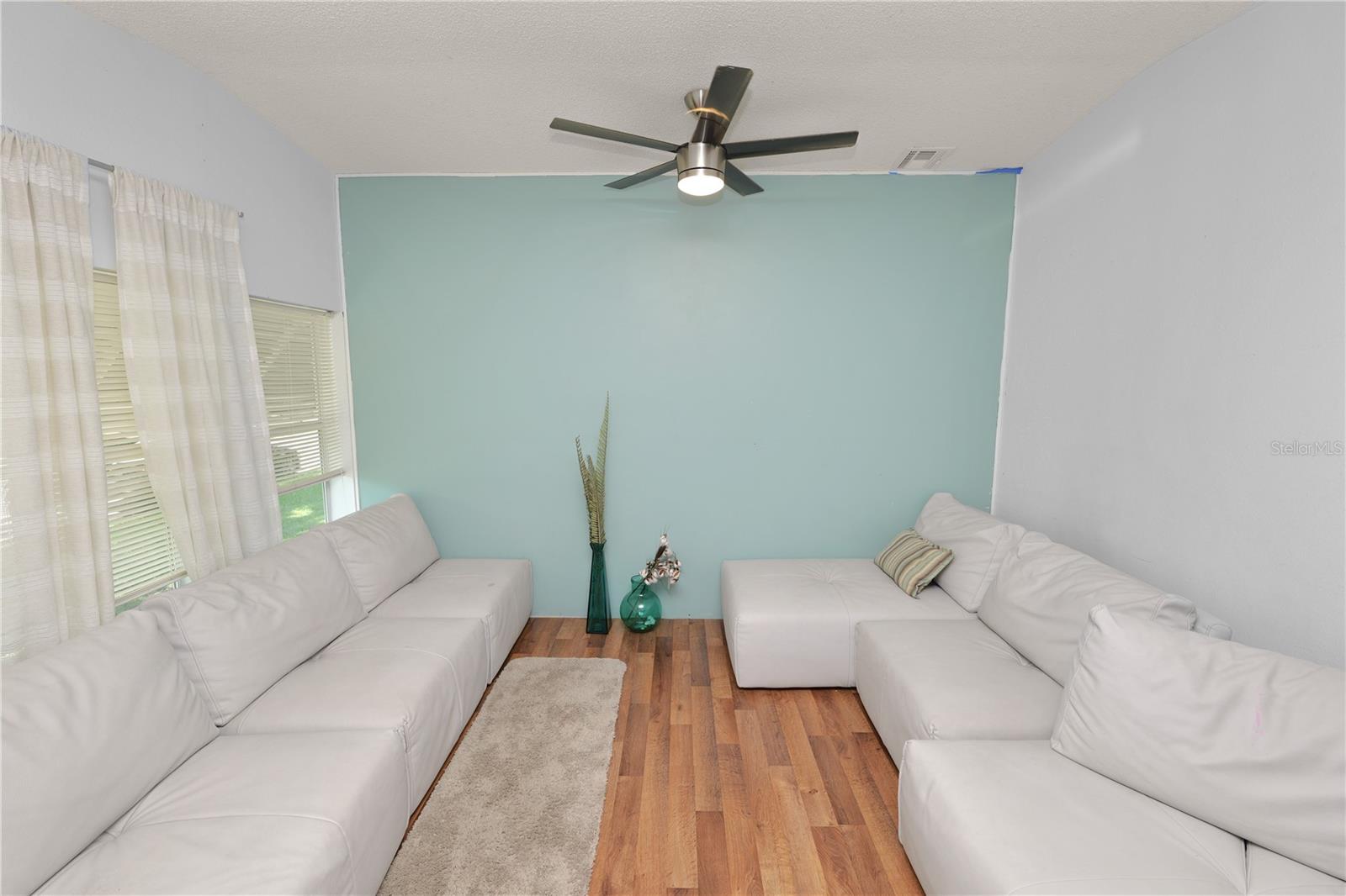 Image 6 of 30 For 431 Oak Ridge Road W