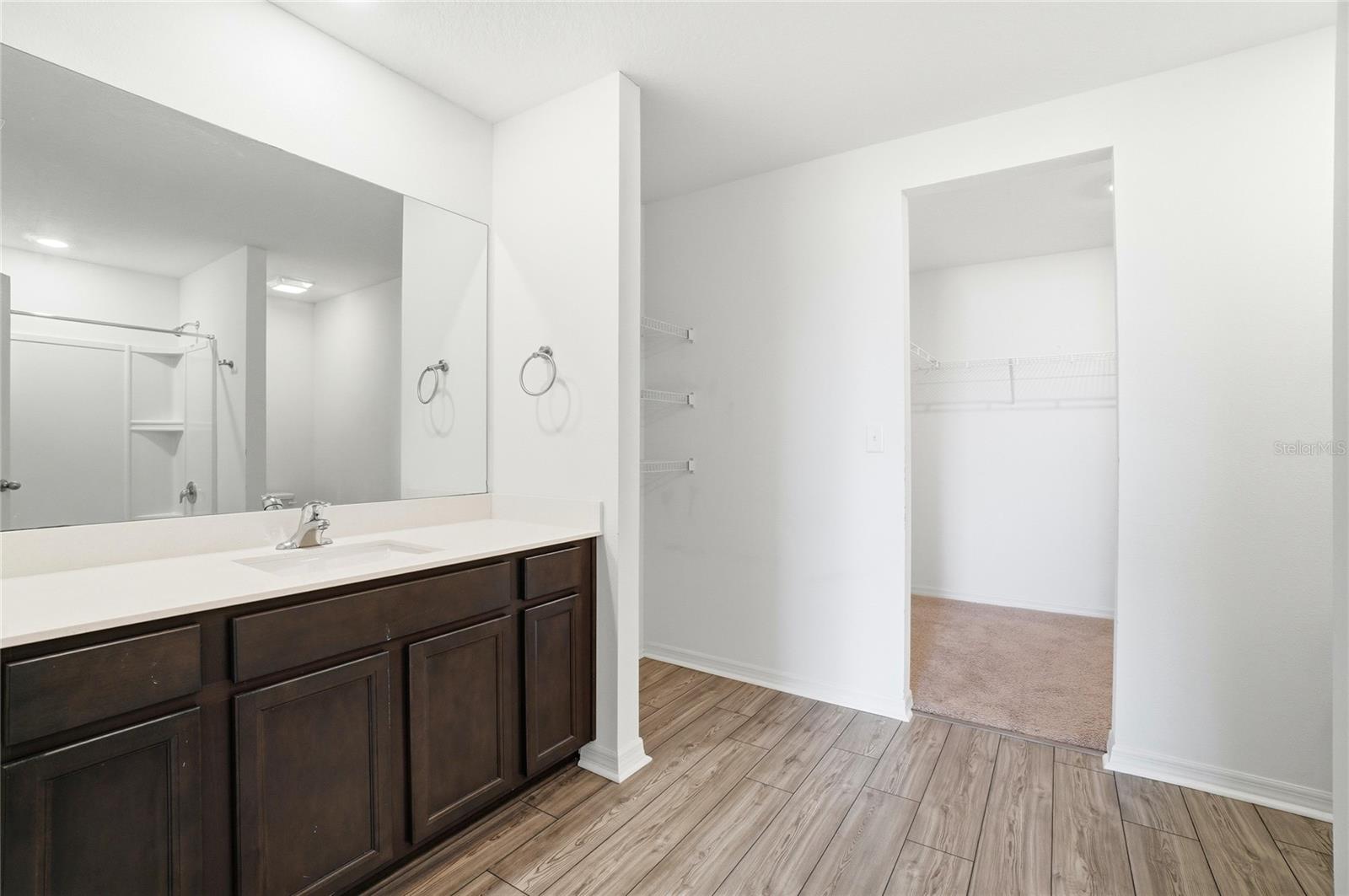 Image 16 of 38 For 2001 Amber Sweet Circle