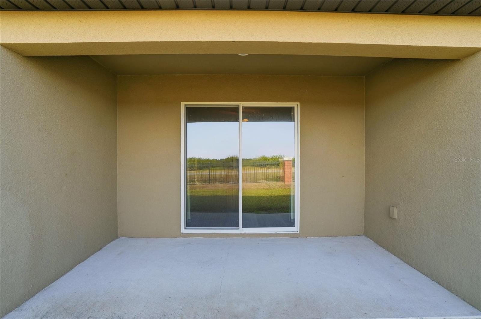 Image 30 of 38 For 2001 Amber Sweet Circle