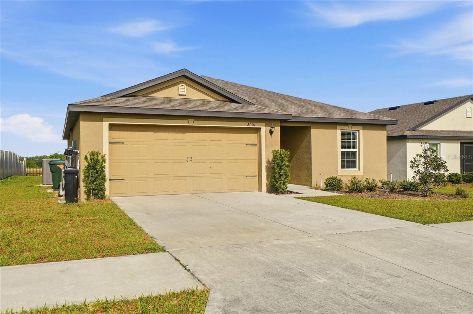 Image 38 of 38 For 2001 Amber Sweet Circle