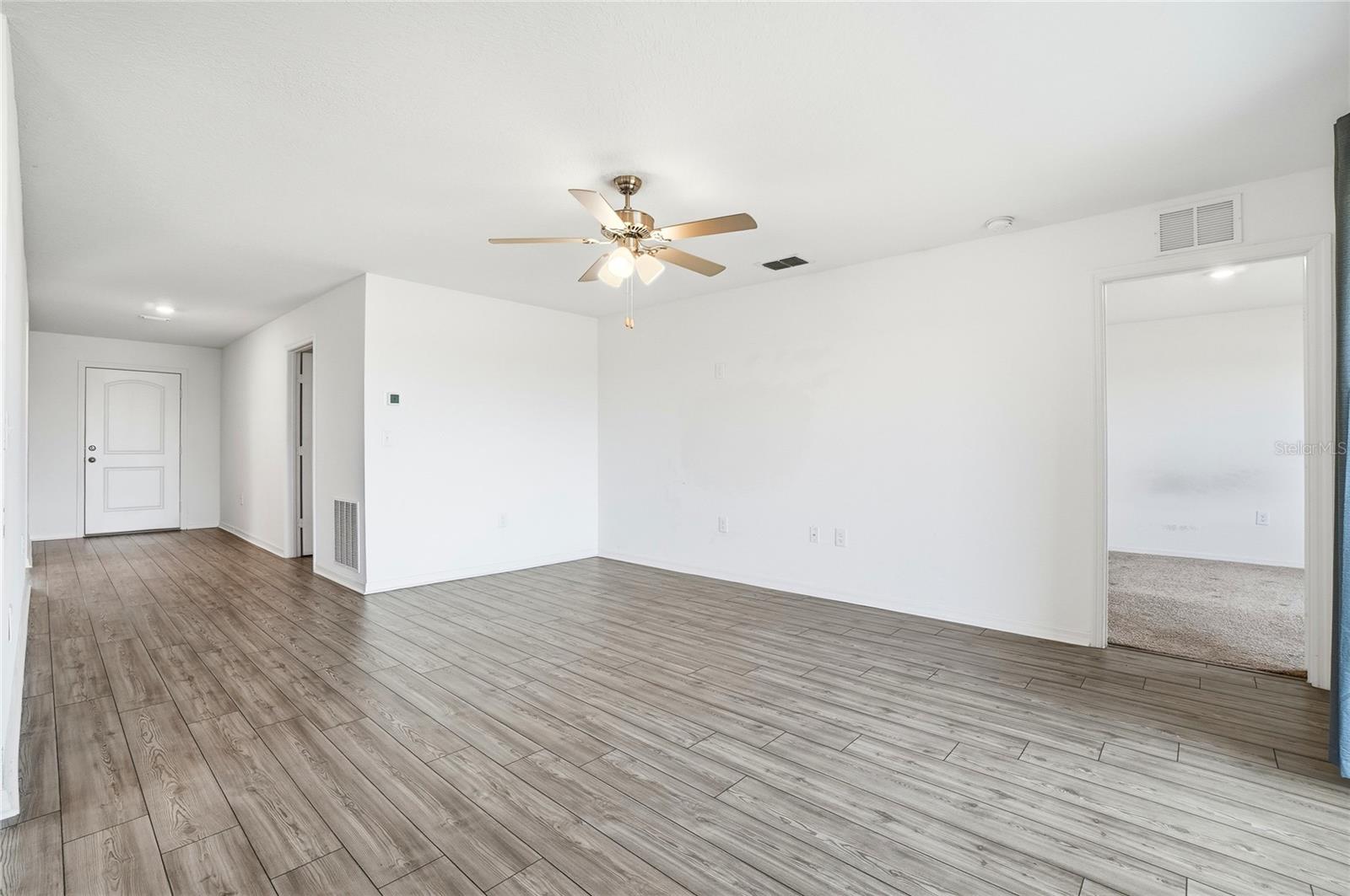 Image 7 of 38 For 2001 Amber Sweet Circle