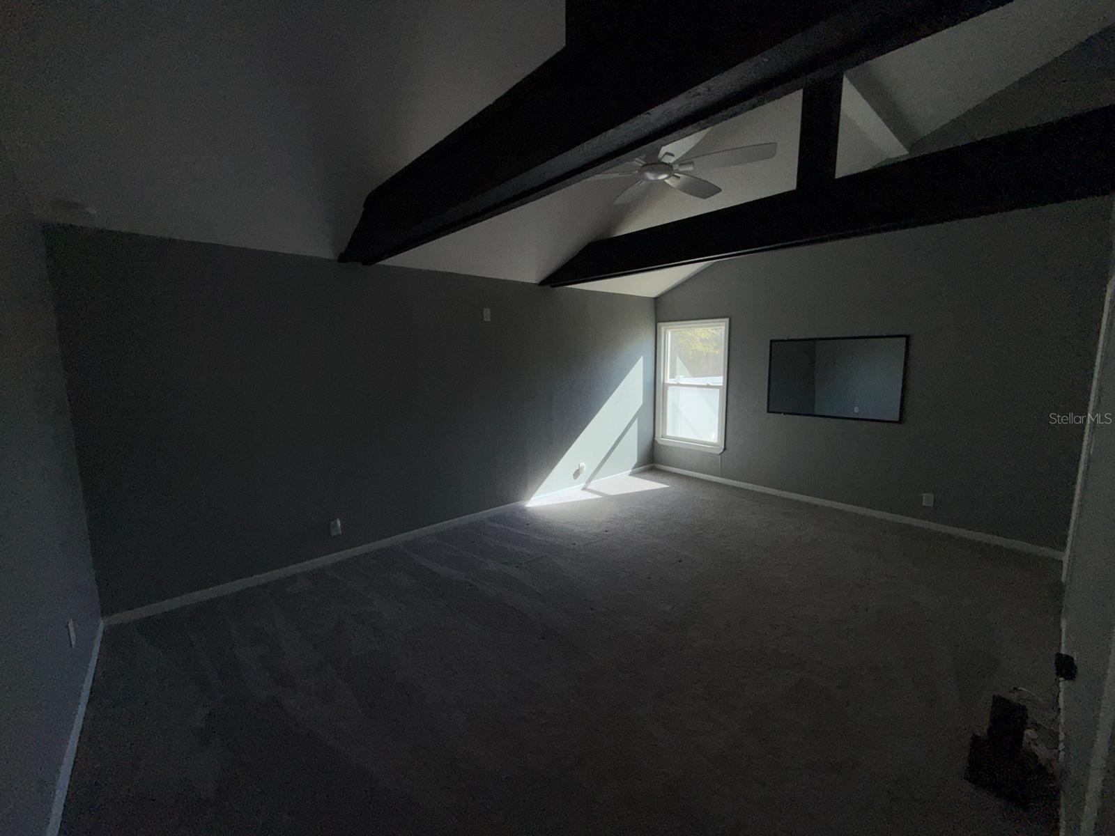 Image 18 of 25 For 208 Center St Street