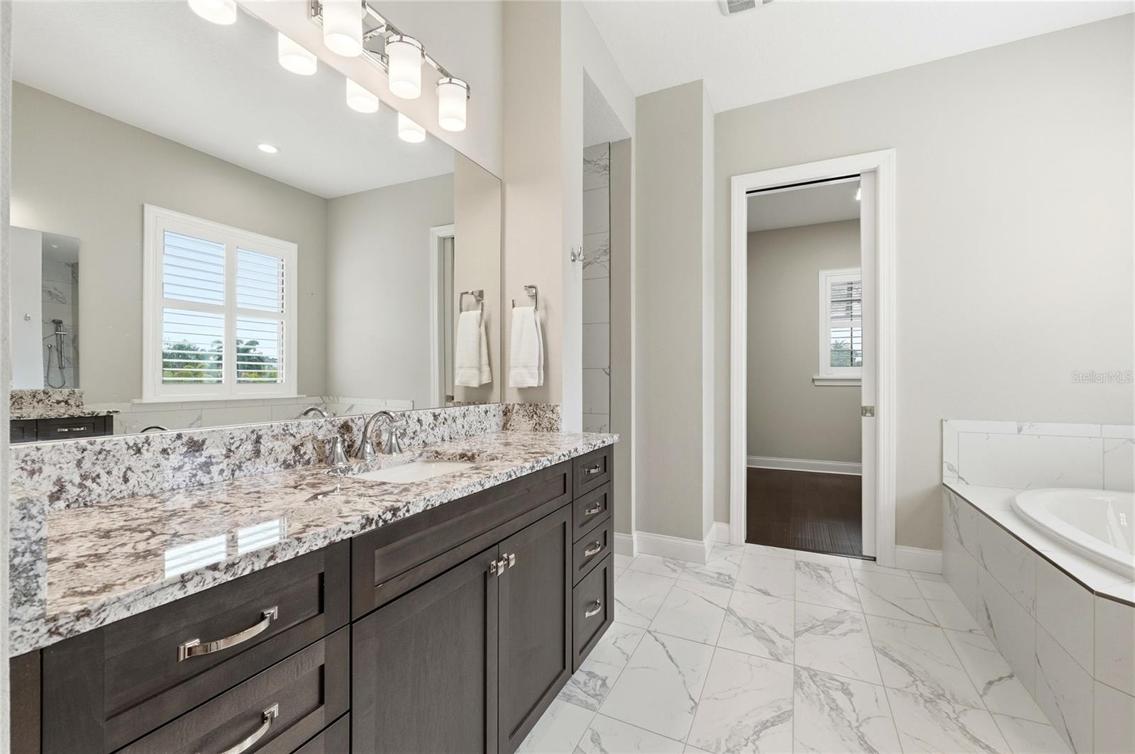 Image 29 of 77 For 4462 Emerald Palms Lane