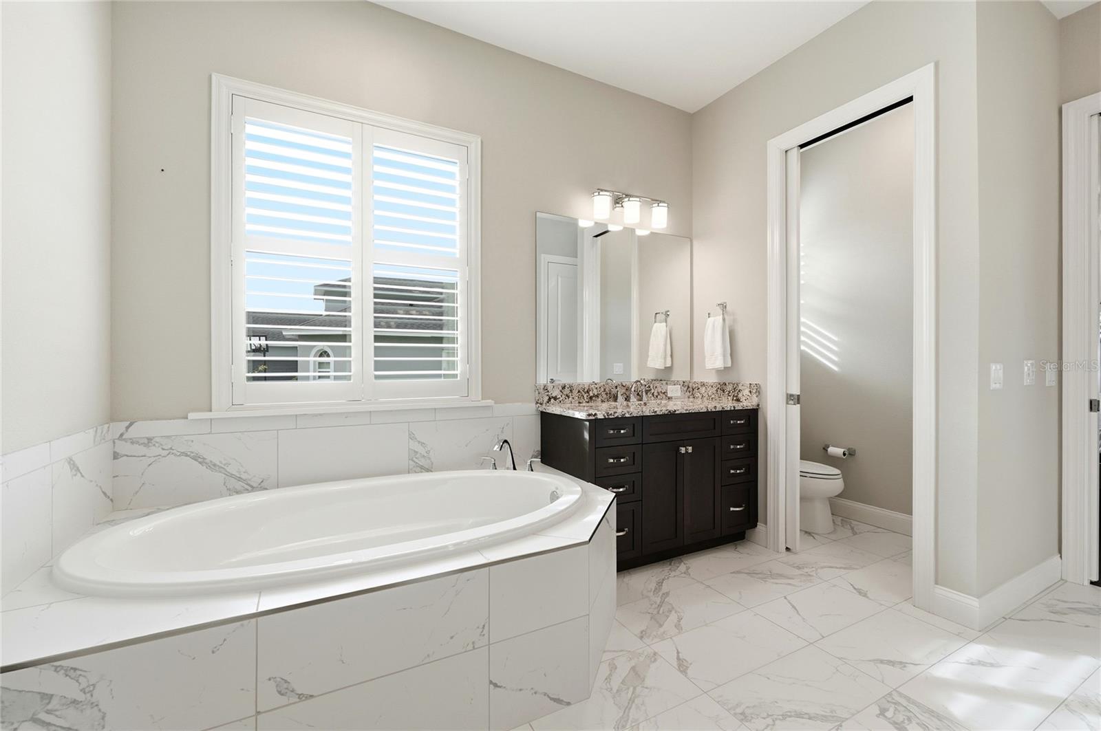 Image 33 of 77 For 4462 Emerald Palms Lane