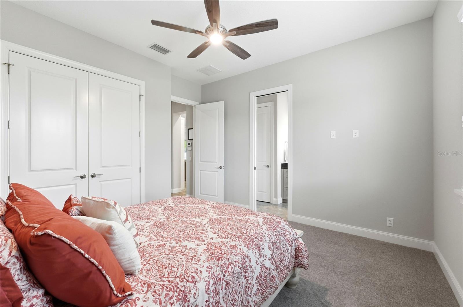 Image 35 of 77 For 4462 Emerald Palms Lane