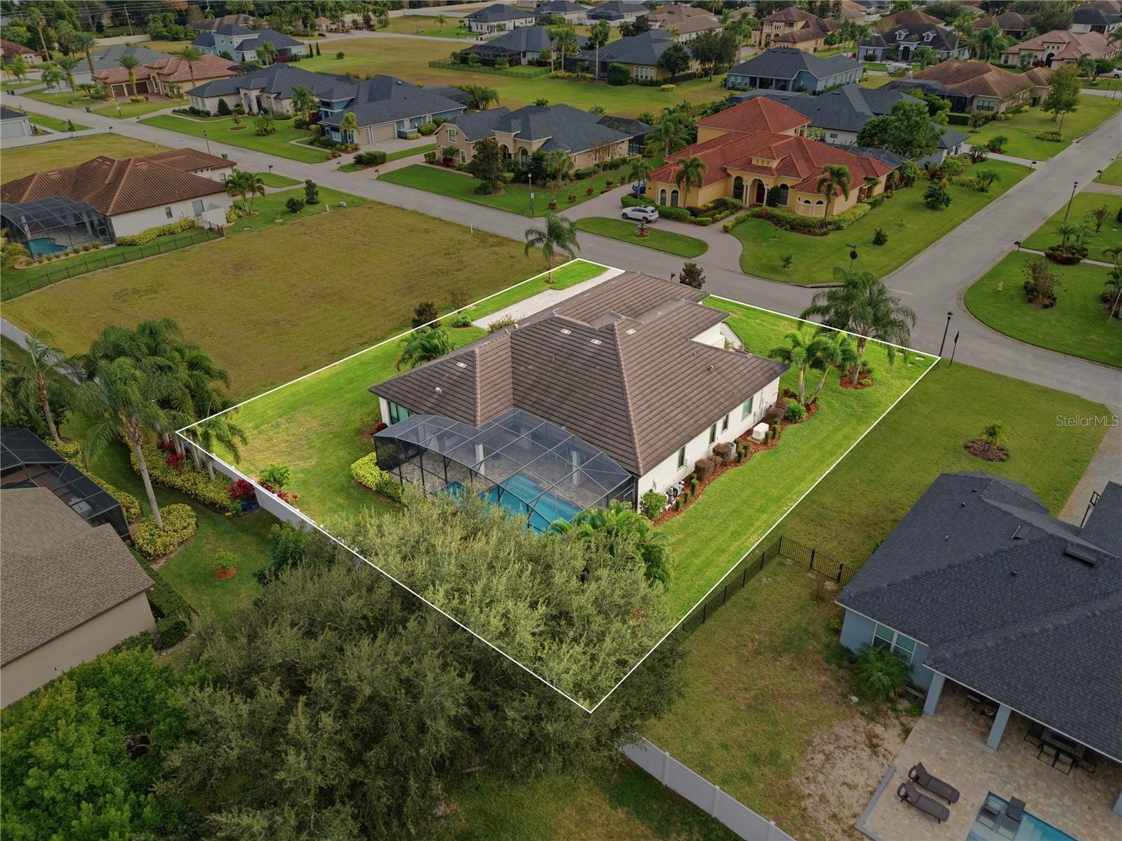 Image 4 of 77 For 4462 Emerald Palms Lane