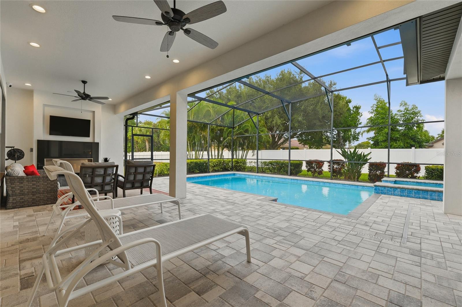 Image 46 of 77 For 4462 Emerald Palms Lane