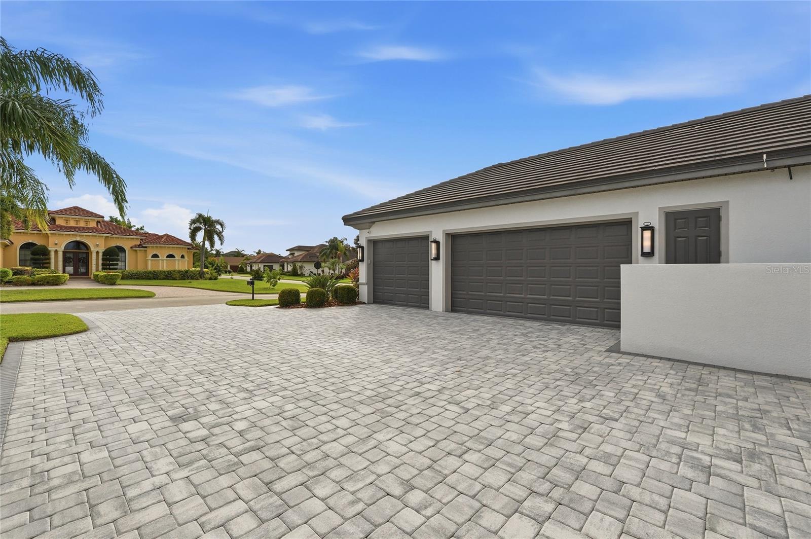 Image 57 of 77 For 4462 Emerald Palms Lane