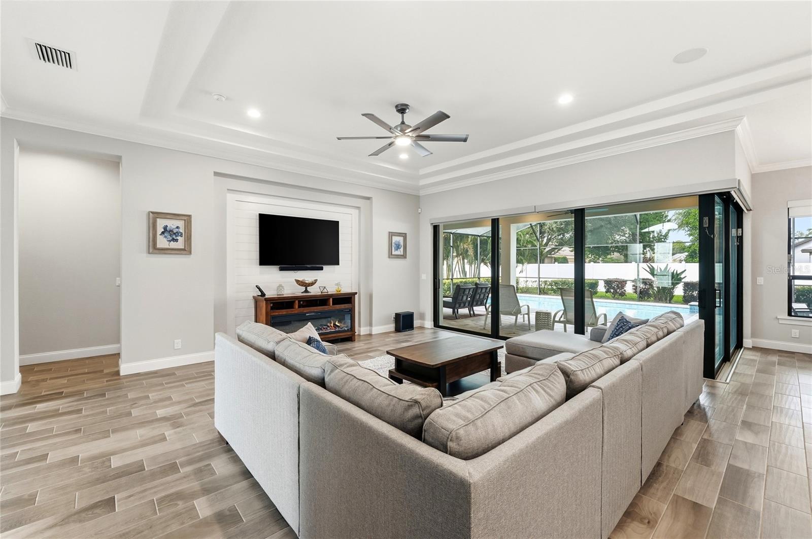 Image 8 of 77 For 4462 Emerald Palms Lane