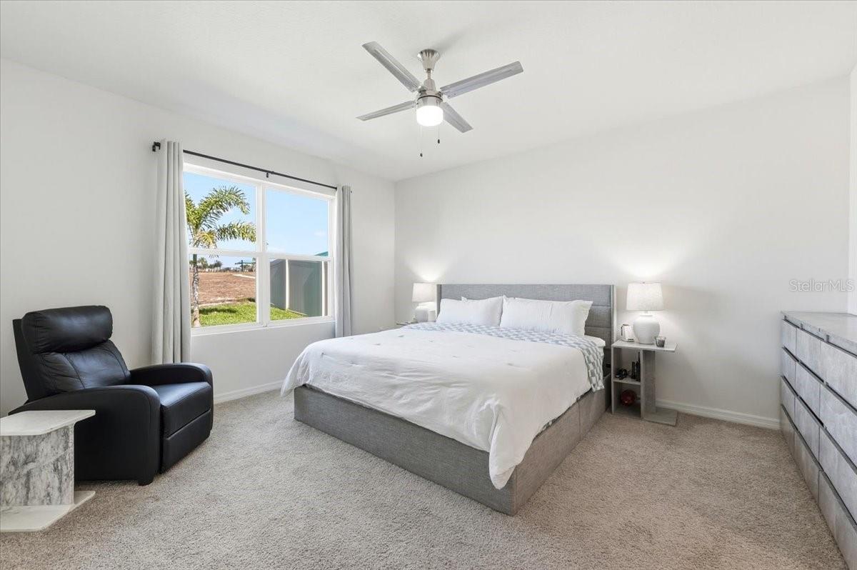 Image 13 of 51 For 629 Griffon Avenue