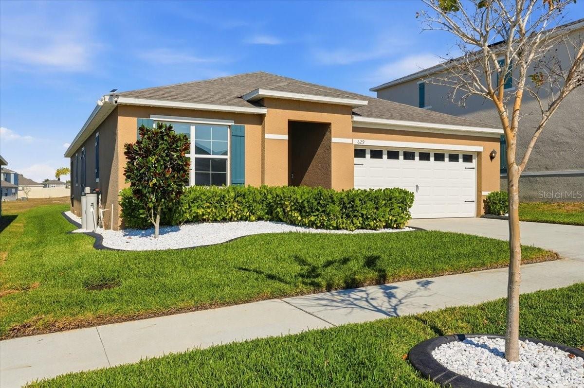 Image 2 of 51 For 629 Griffon Avenue