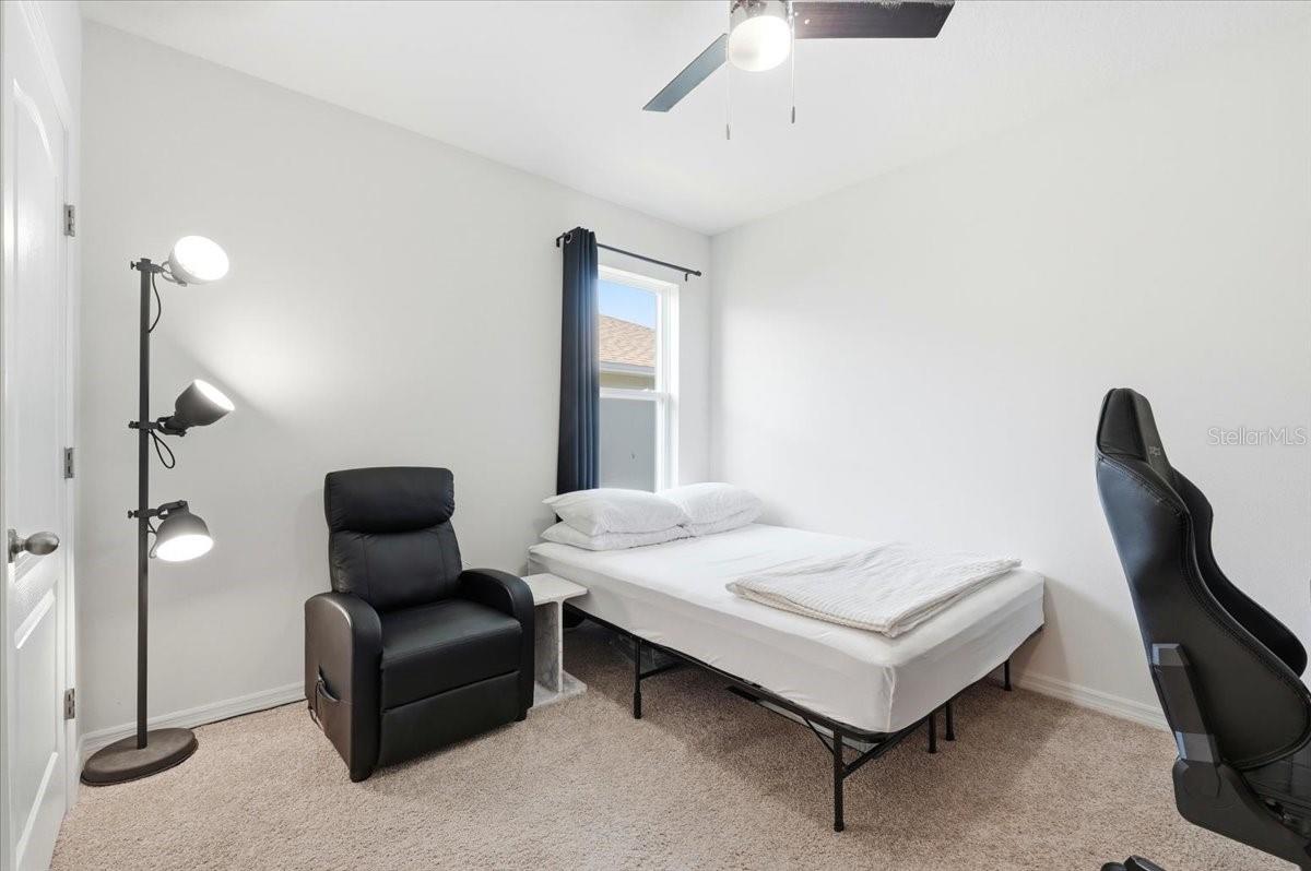 Image 24 of 51 For 629 Griffon Avenue