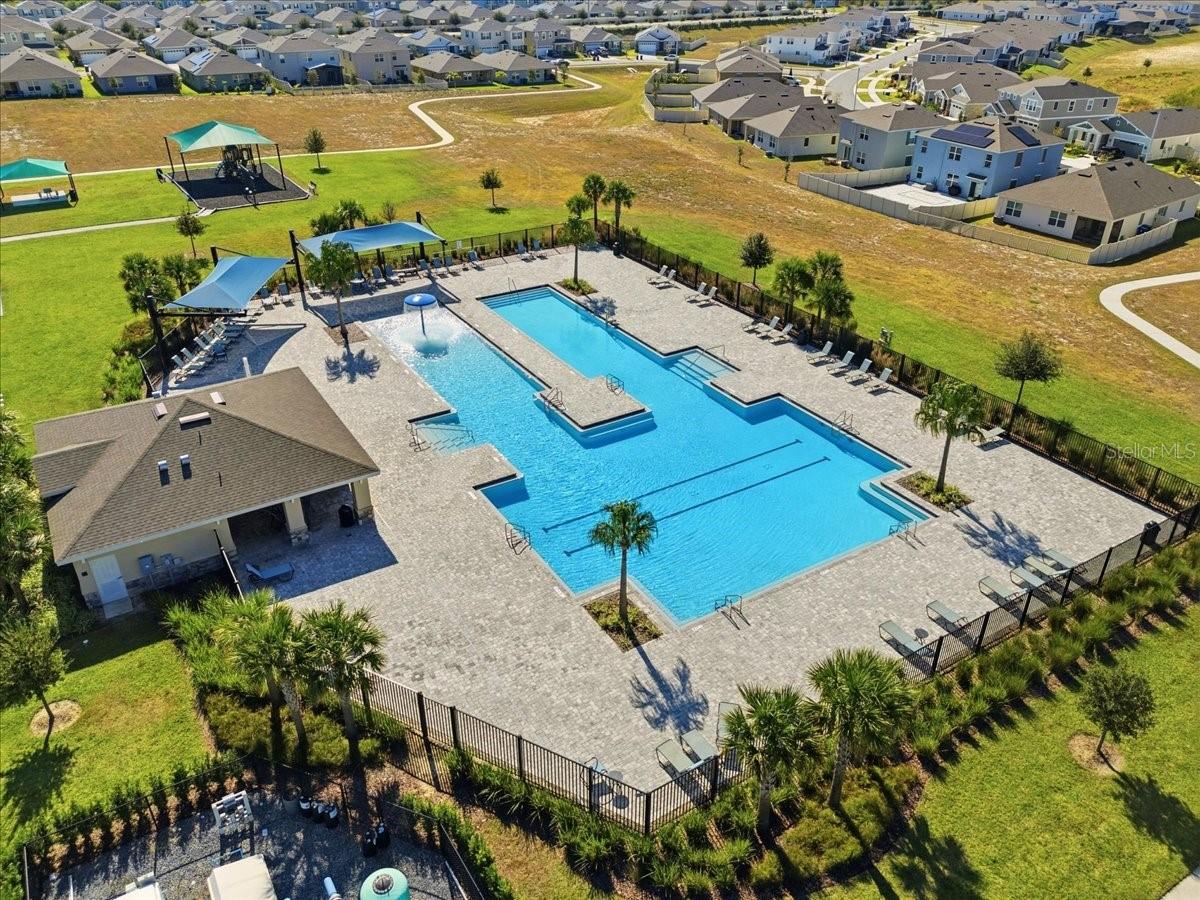 Image 41 of 51 For 629 Griffon Avenue