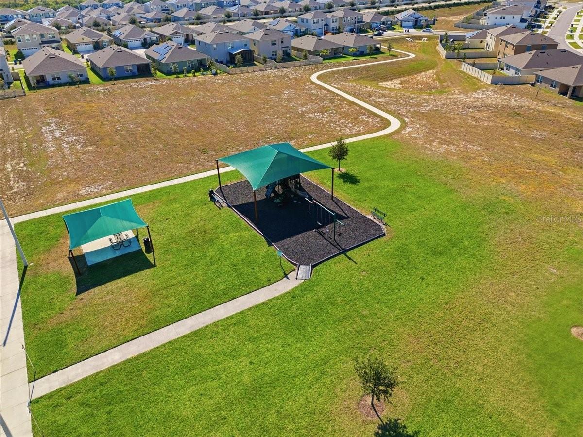 Image 43 of 51 For 629 Griffon Avenue