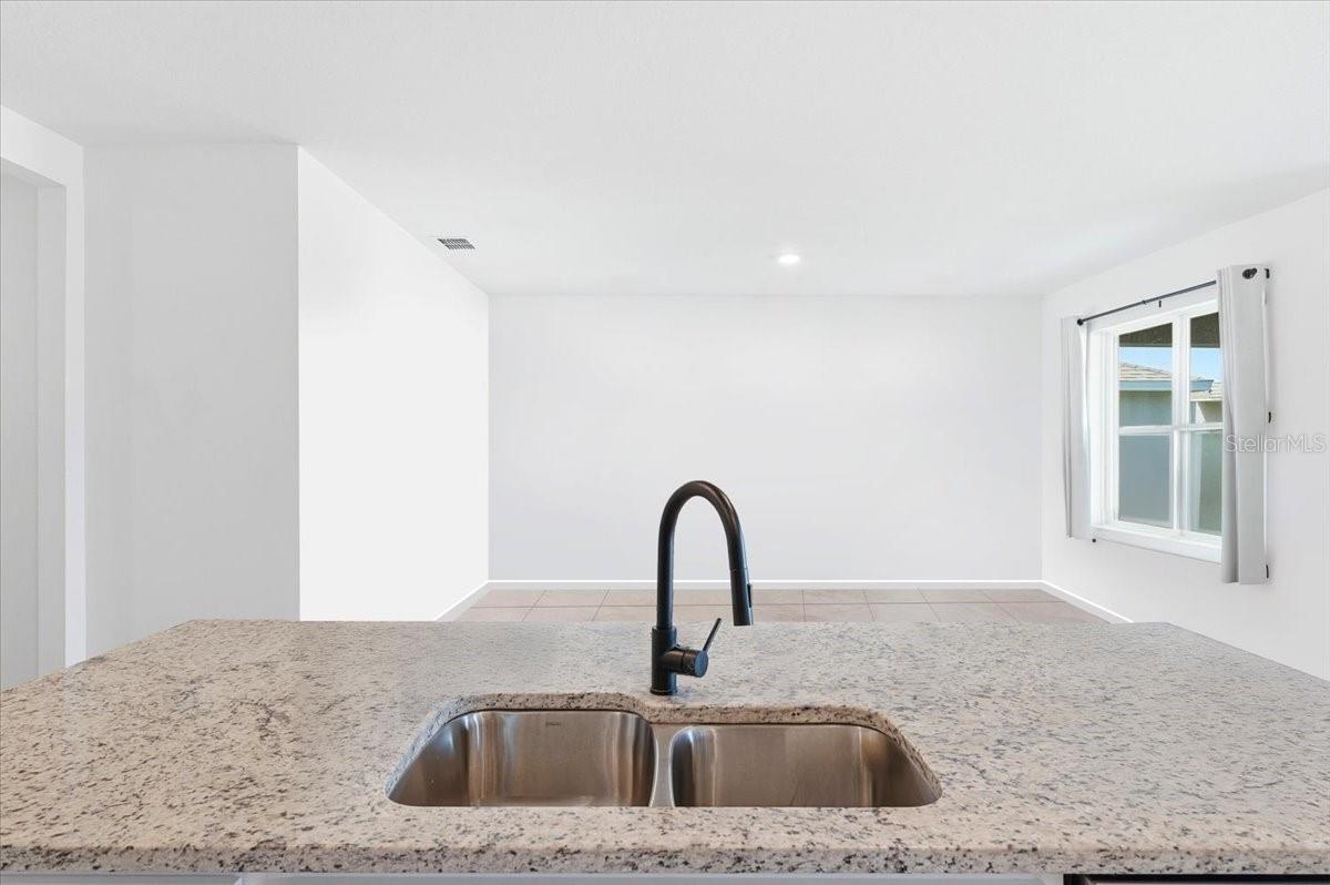 Image 6 of 51 For 629 Griffon Avenue