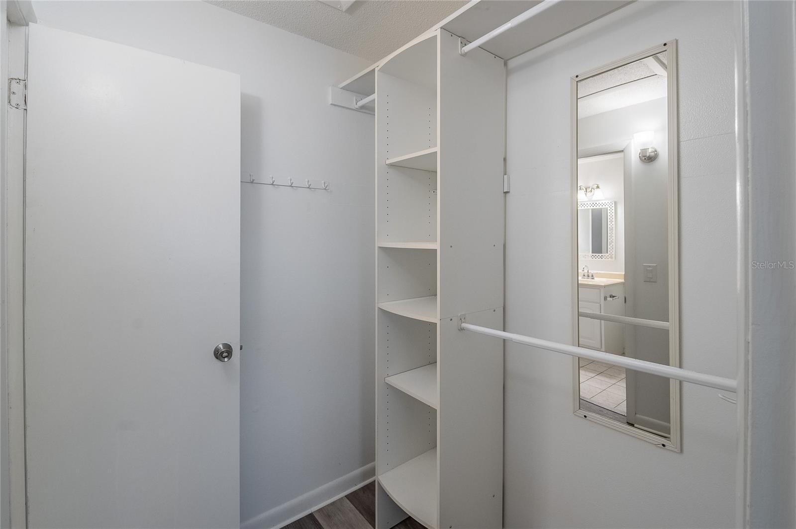 Image 19 of 26 For 900 Avenue Z Se A203