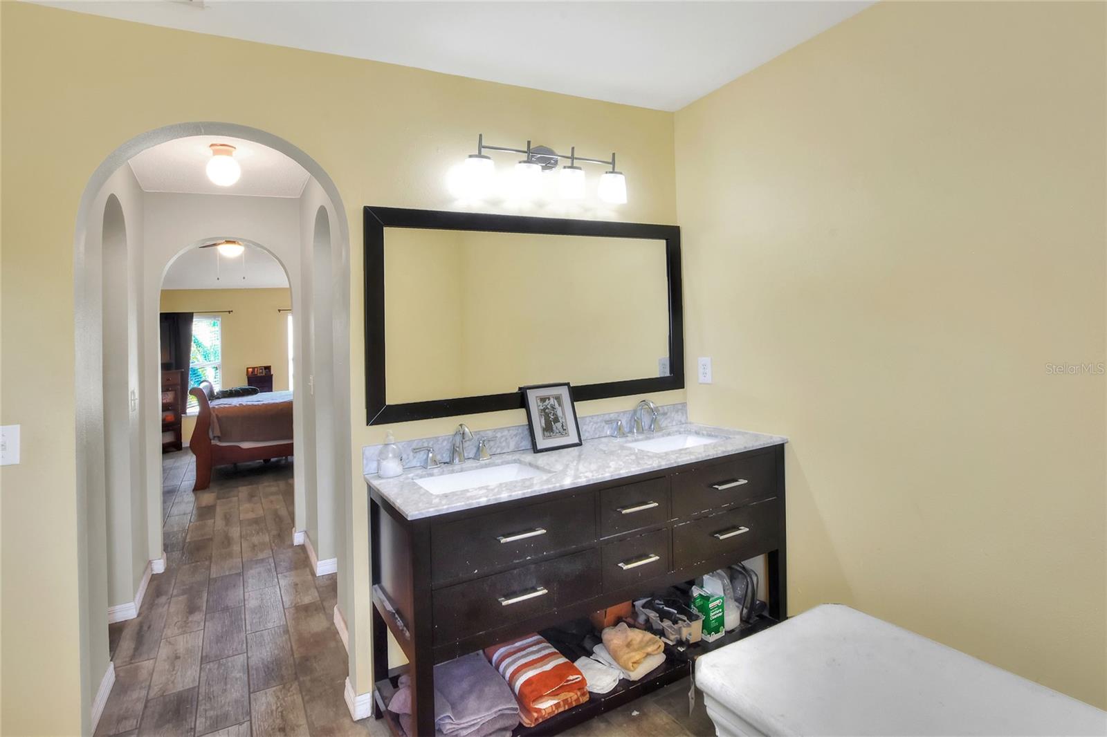 Image 16 of 38 For 8004 Settlers Creek Lane