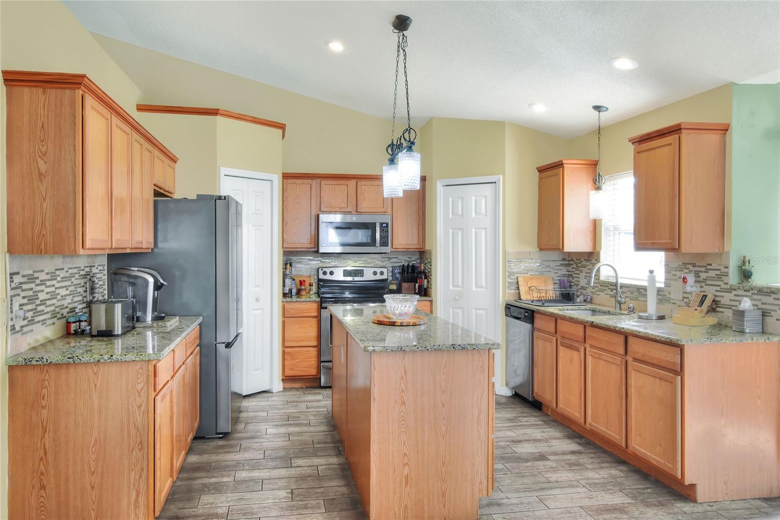 Image 8 of 38 For 8004 Settlers Creek Lane