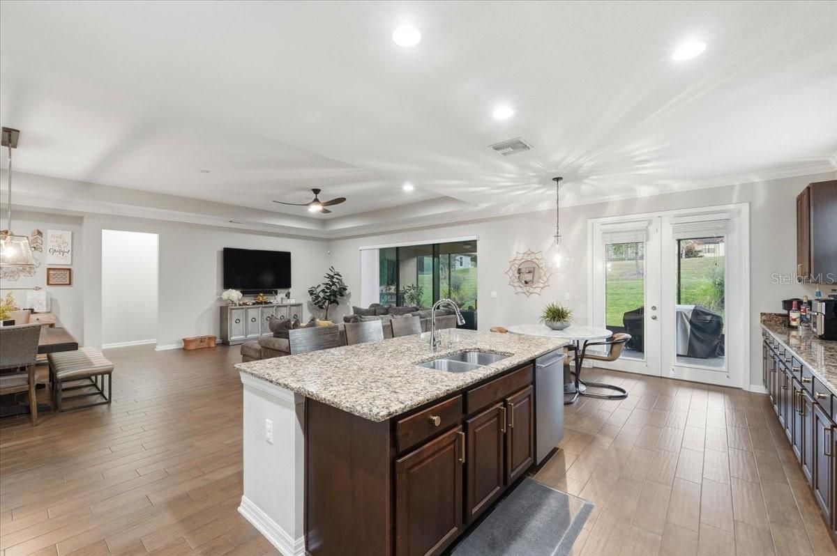 Image 20 of 70 For 1740 Via Lago Drive