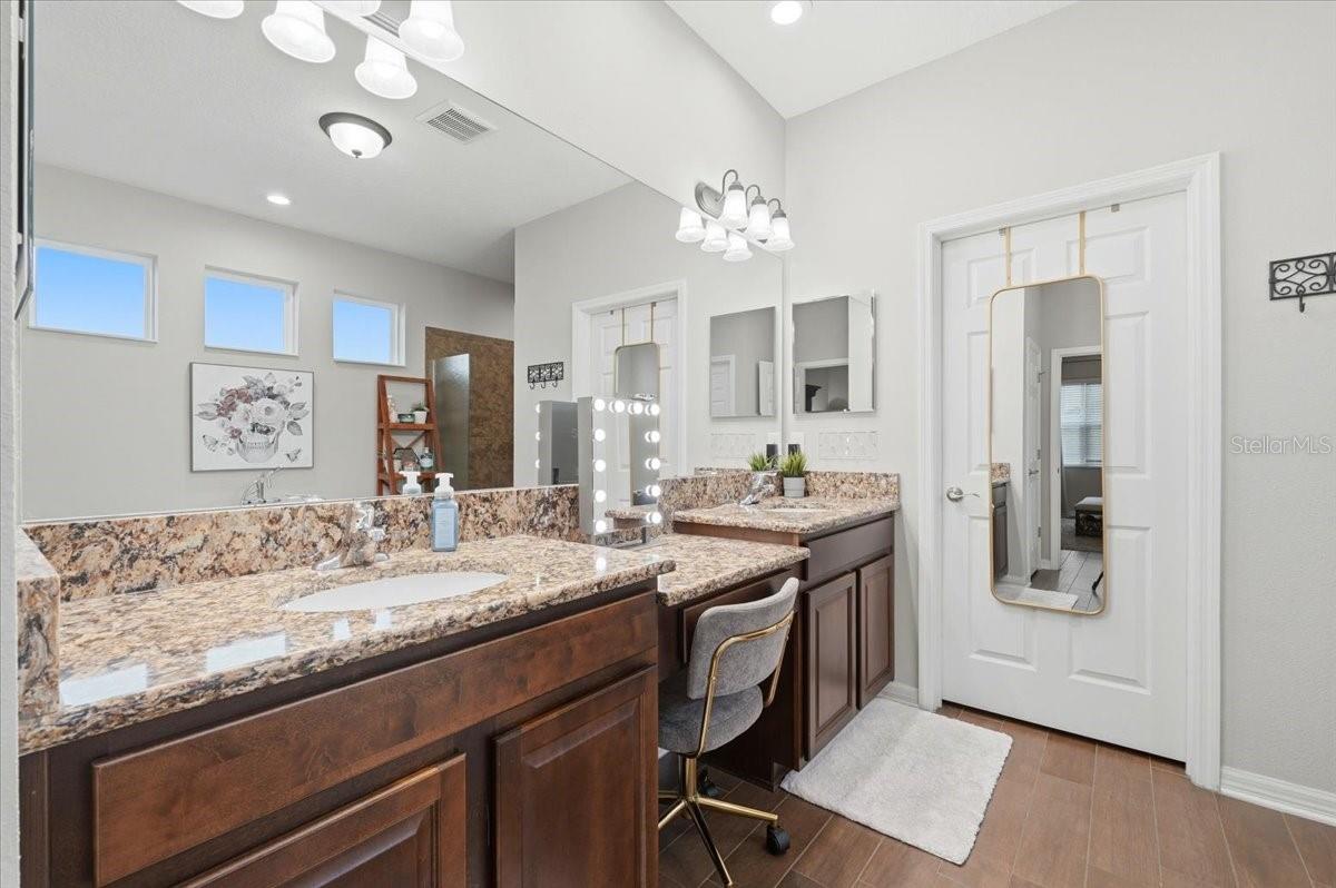 Image 25 of 70 For 1740 Via Lago Drive