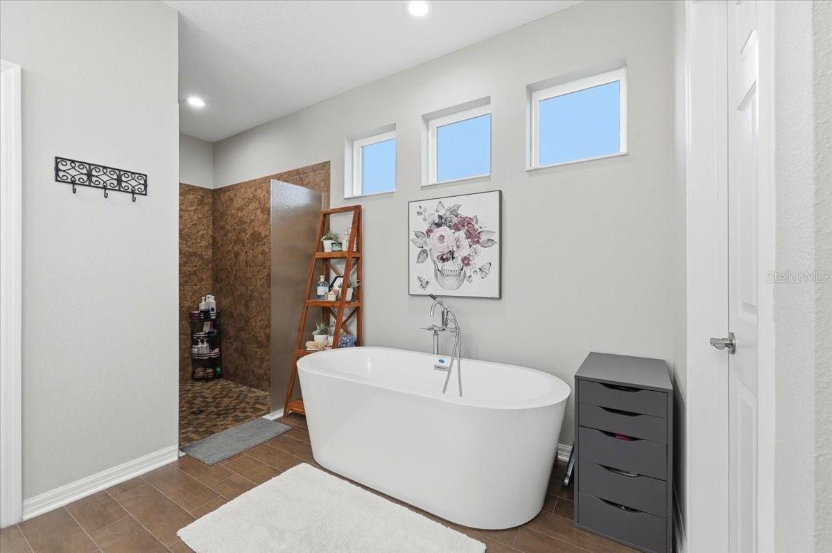 Image 26 of 70 For 1740 Via Lago Drive