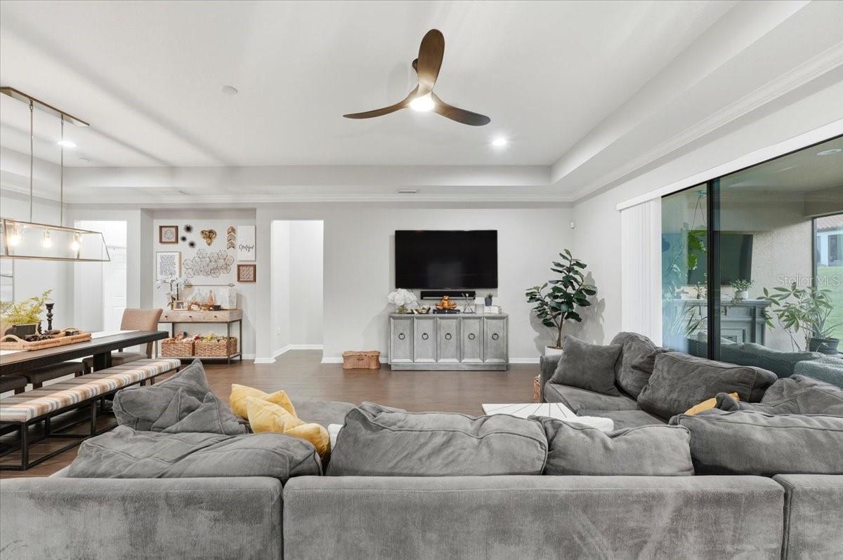 Image 7 of 70 For 1740 Via Lago Drive