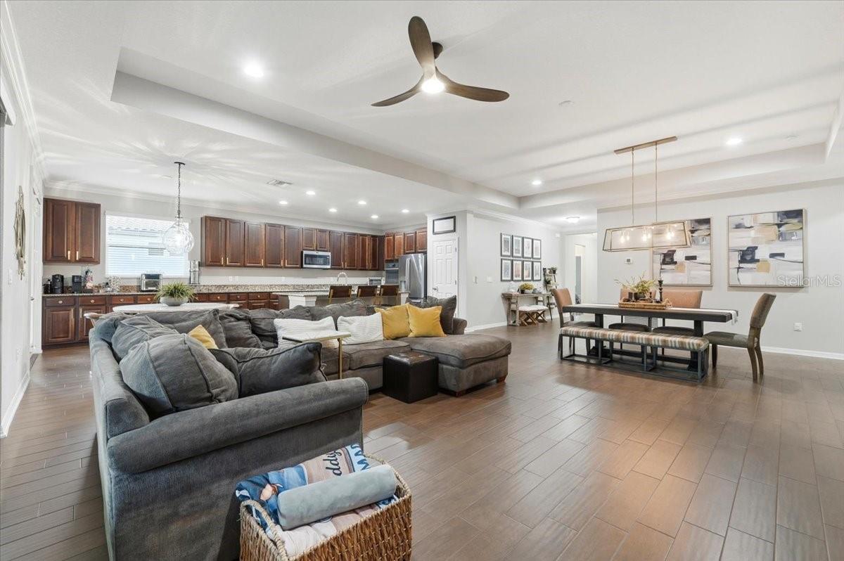 Image 9 of 70 For 1740 Via Lago Drive