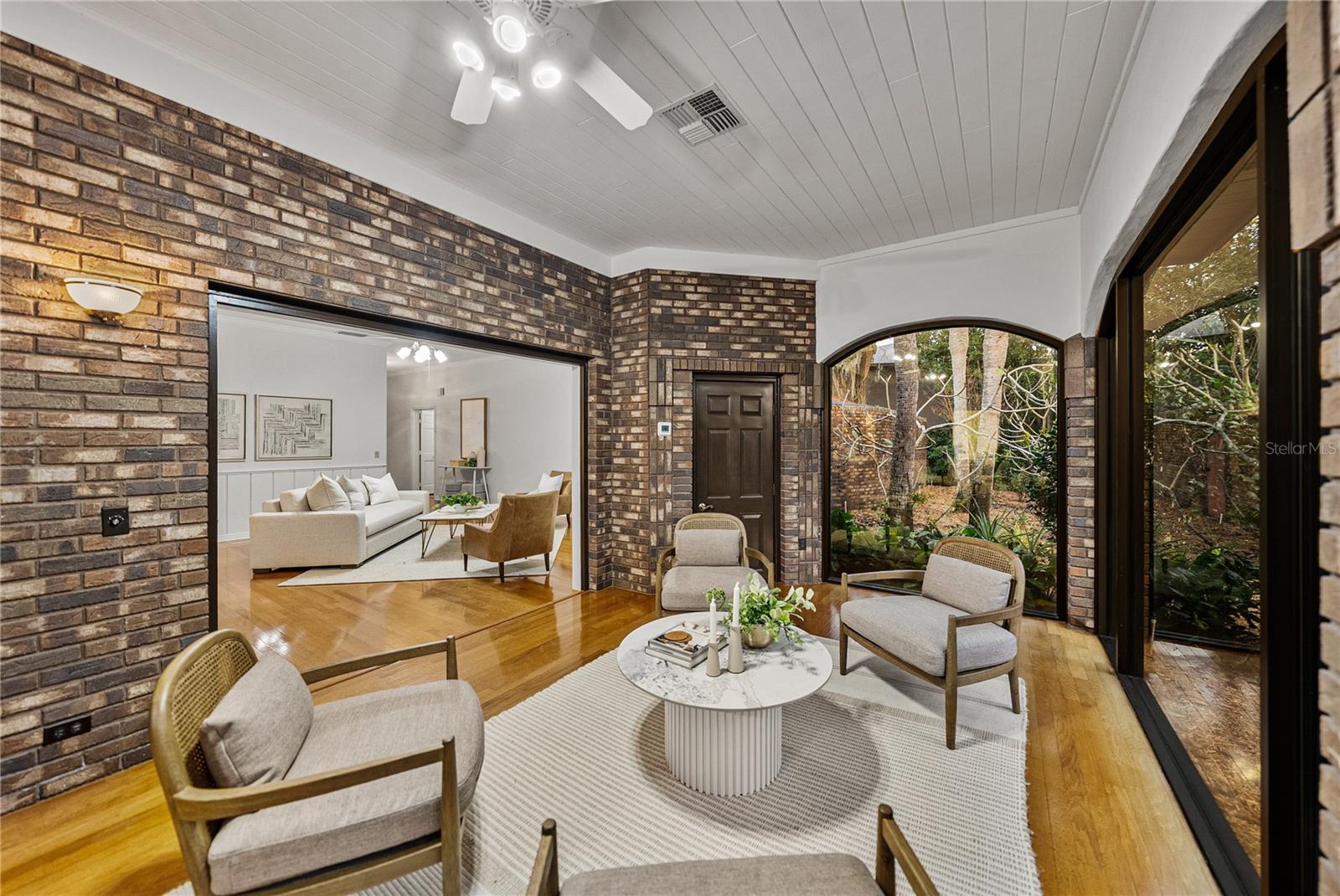 Image 12 of 68 For 16 Coventry Drive