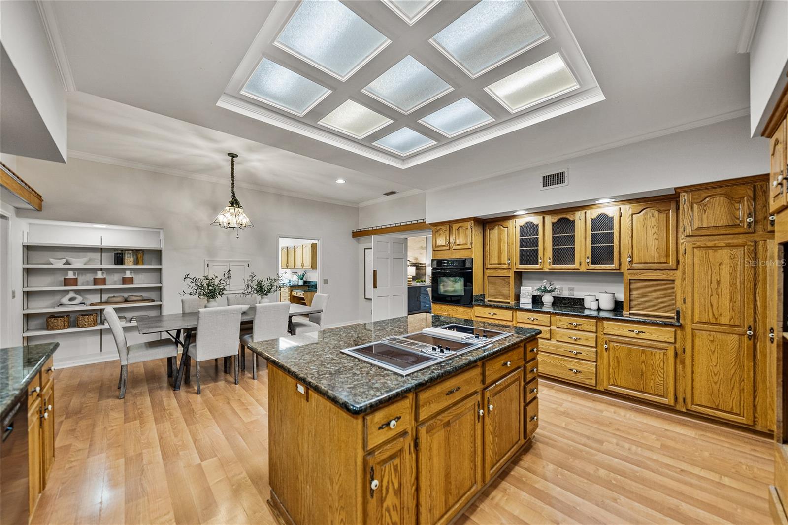 Image 15 of 68 For 16 Coventry Drive