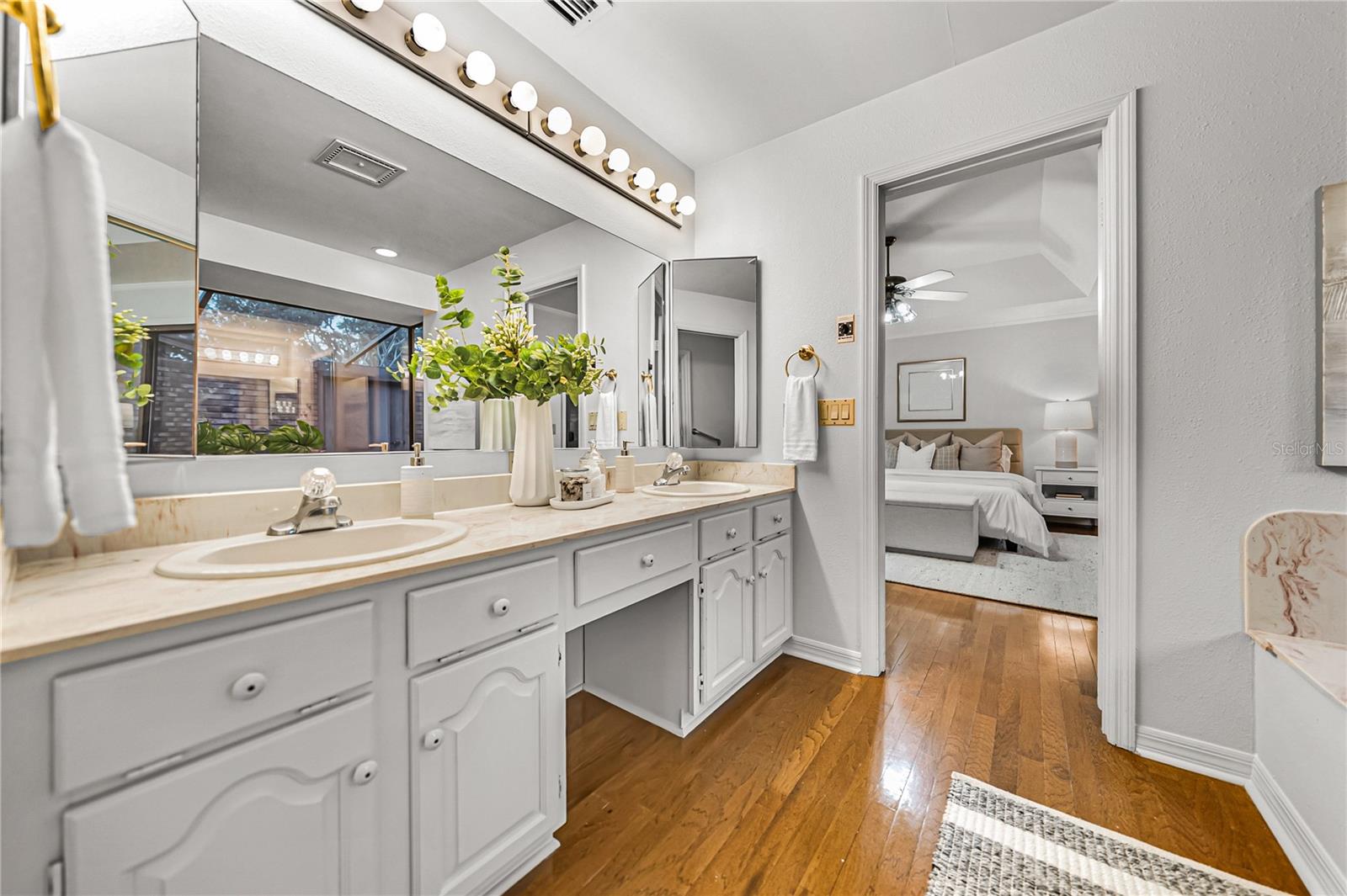 Image 25 of 68 For 16 Coventry Drive