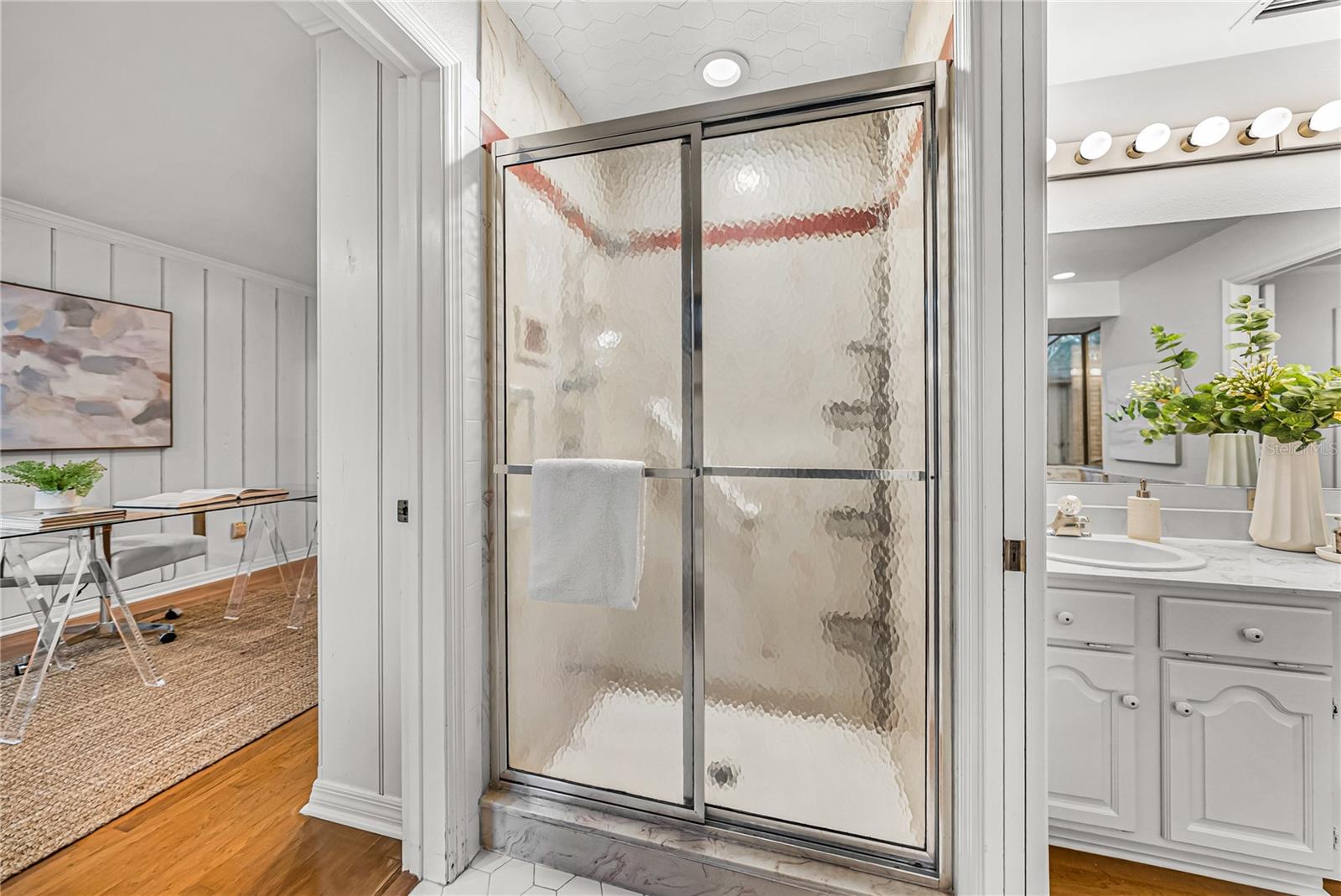 Image 29 of 68 For 16 Coventry Drive