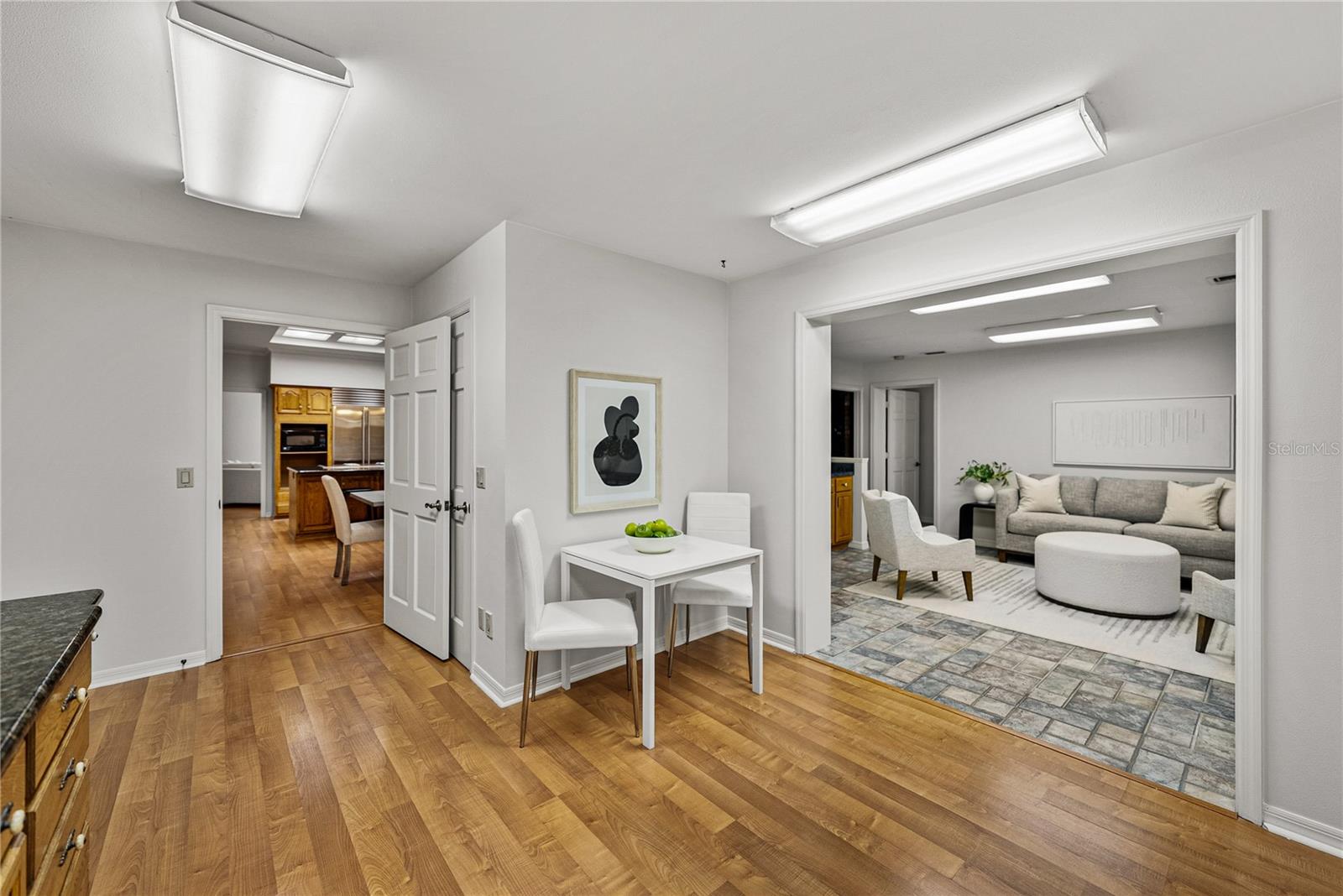 Image 33 of 68 For 16 Coventry Drive