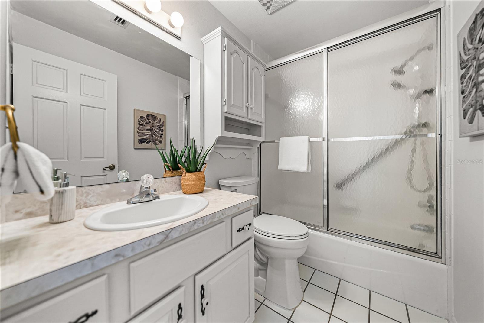 Image 34 of 68 For 16 Coventry Drive