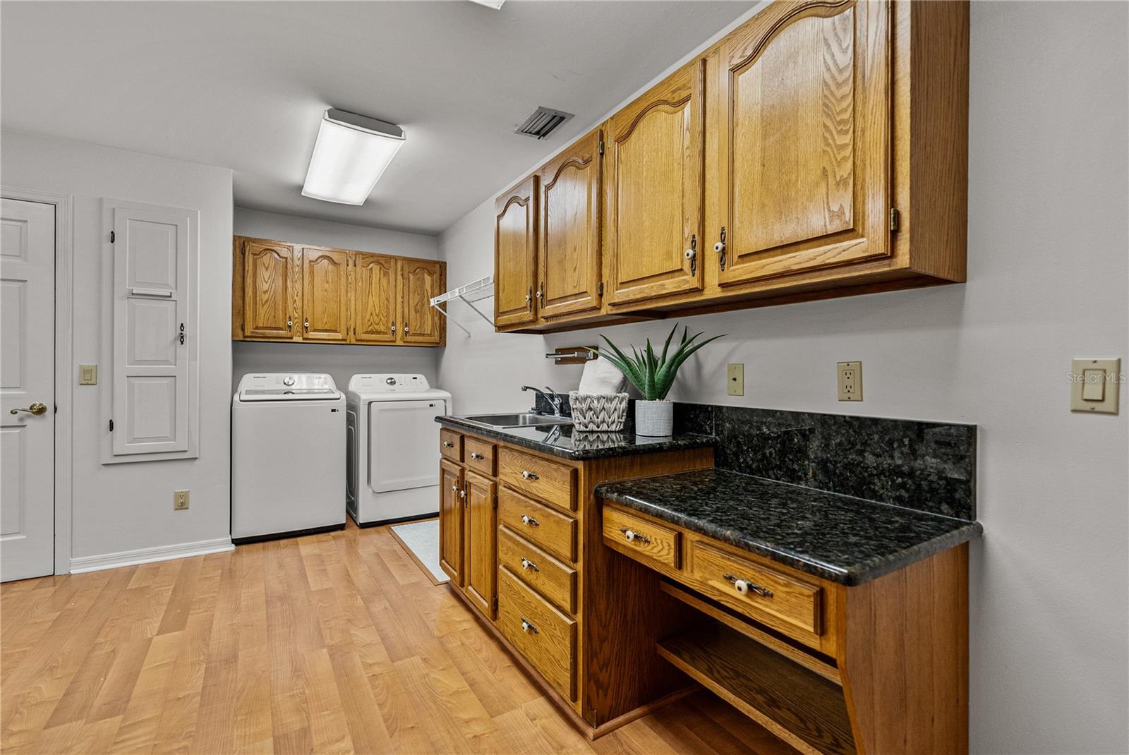 Image 39 of 68 For 16 Coventry Drive